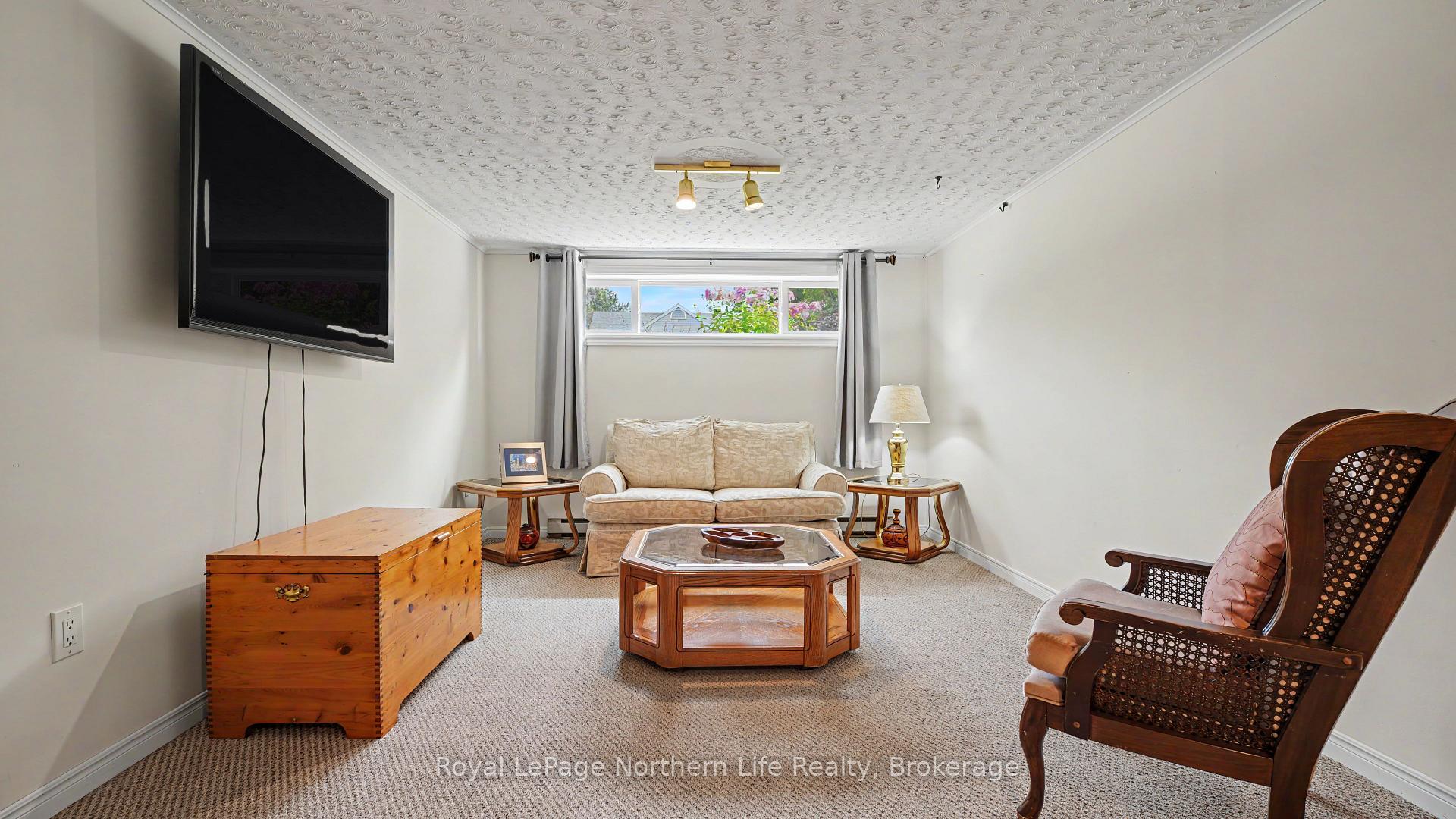 Photo 22 of 29 Pollard Avenue, North Bay, Ferris — HOMEH