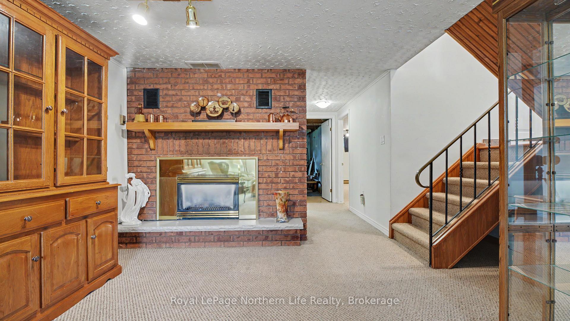 Photo 24 of 29 Pollard Avenue, North Bay, Ferris — HOMEH
