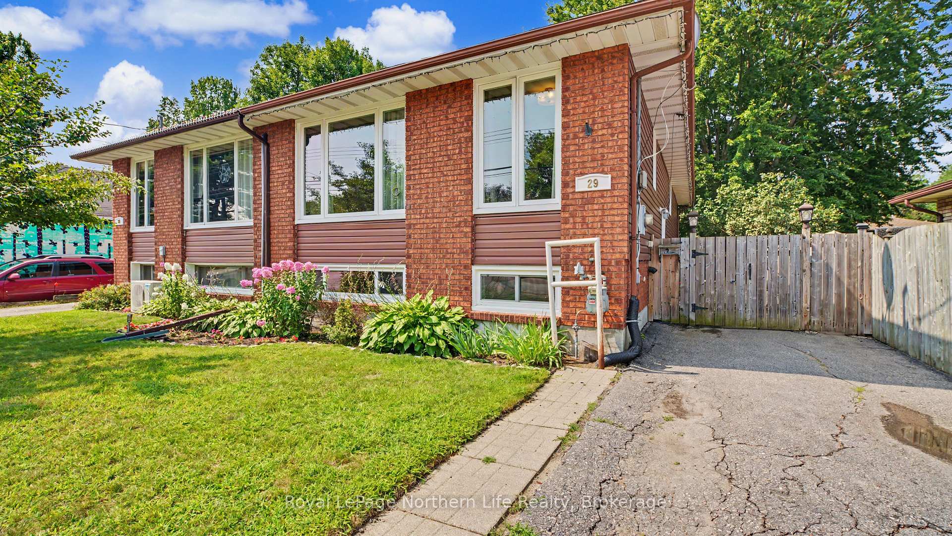 Photo 37 of 29 Pollard Avenue, North Bay, Ferris — HOMEH