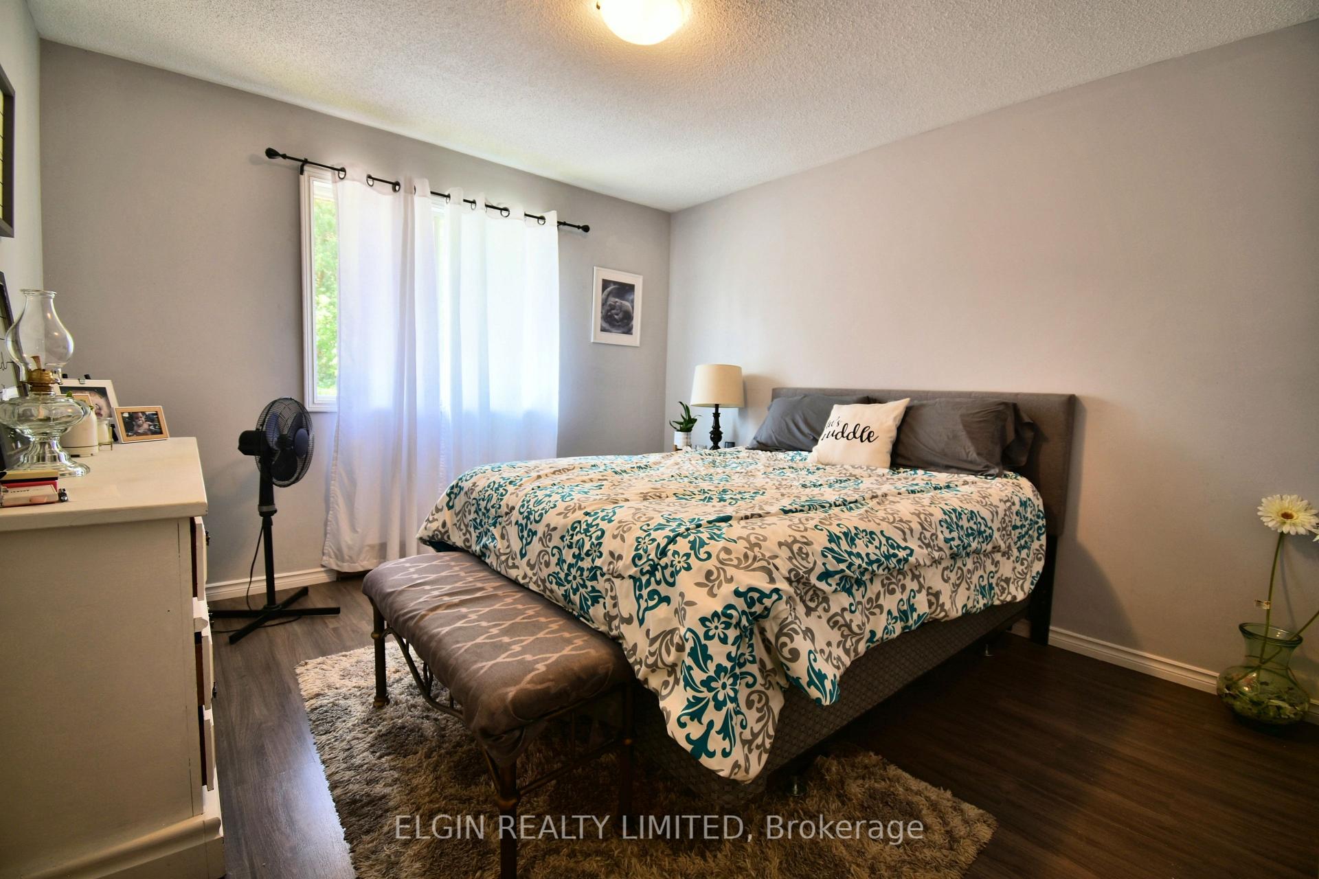 Photo 10 of 20 Tecumseh Street, St. Thomas — HOMEH
