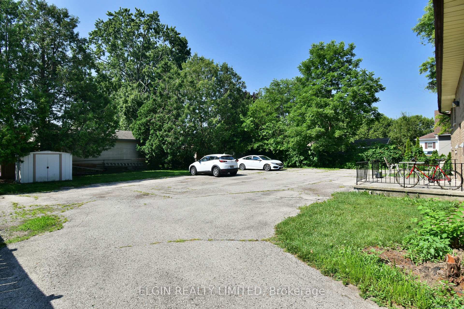 Photo 14 of 20 Tecumseh Street, St. Thomas — HOMEH