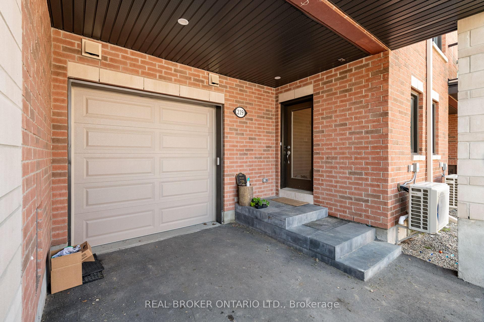 Photo 2 of 219 Pastel Way, Ottawa, Barrhaven - Half Moon Bay — HOMEH