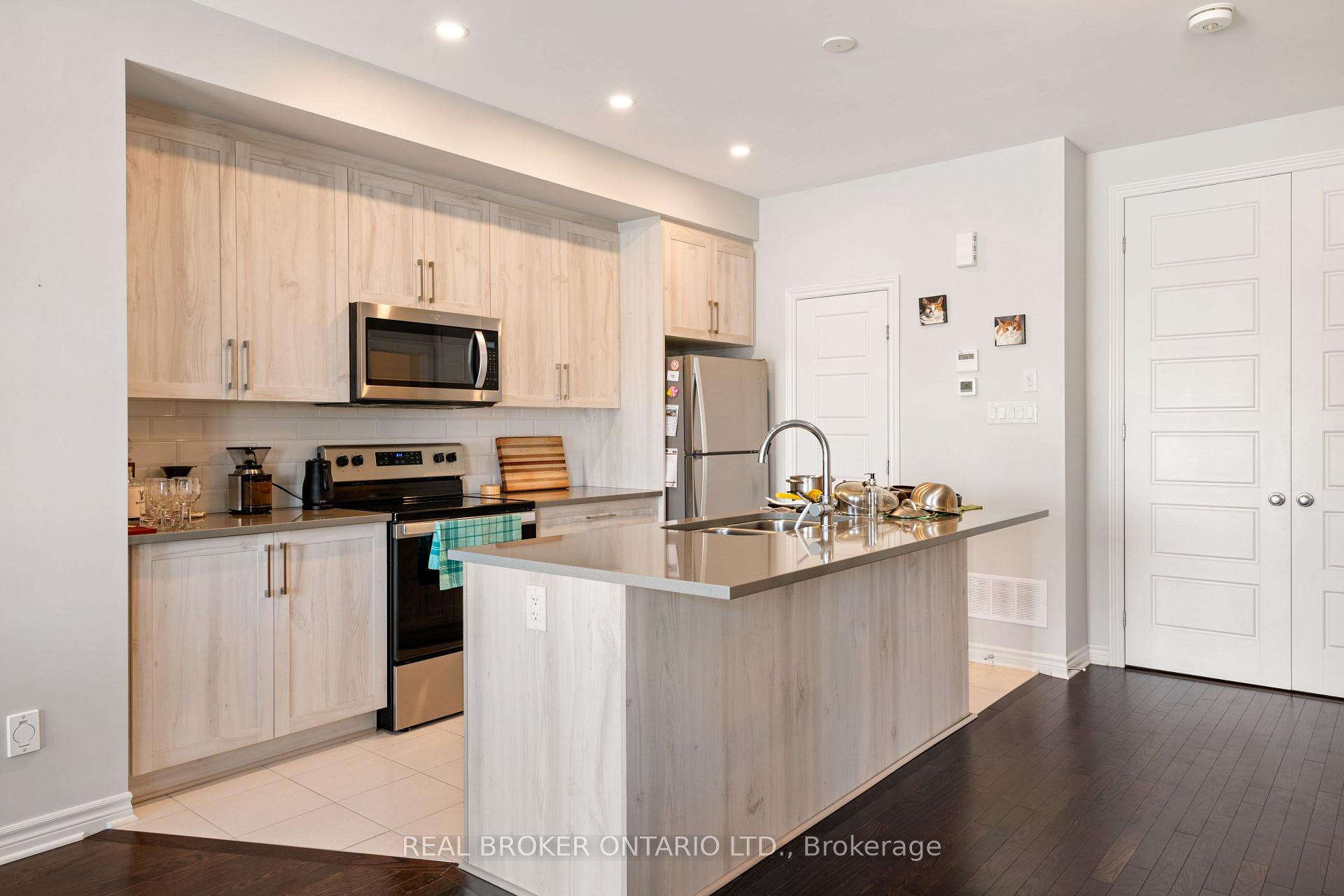 Photo 8 of 219 Pastel Way, Ottawa, Barrhaven - Half Moon Bay — HOMEH