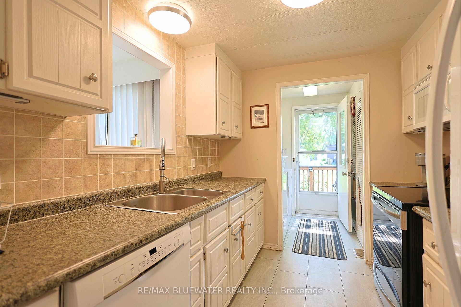 Photo 19 of 43 St Andrews Place, South Huron, Stephen — HOMEH