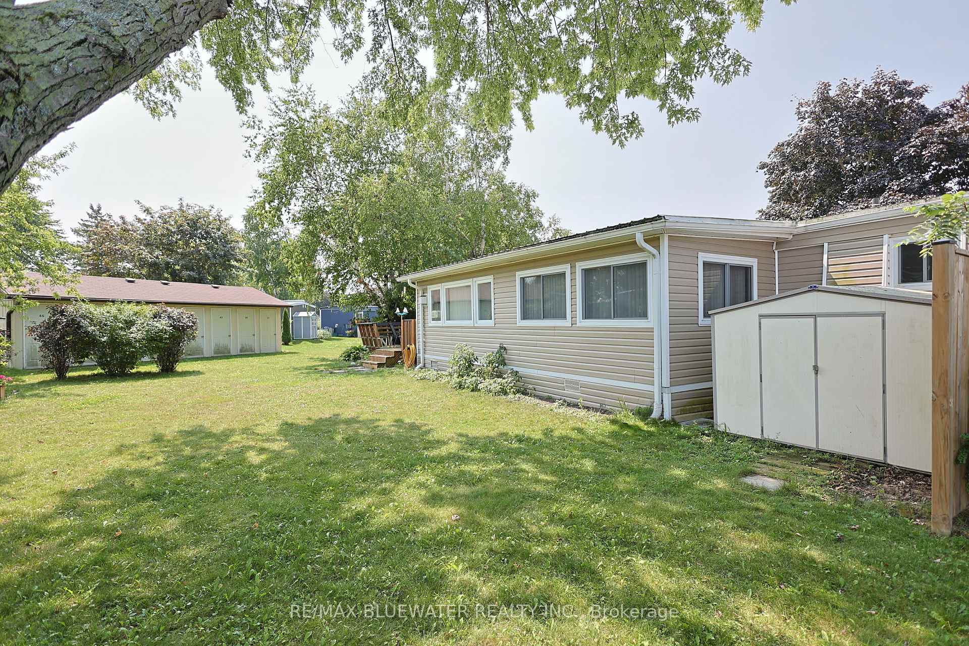Photo 42 of 43 St Andrews Place, South Huron, Stephen — HOMEH