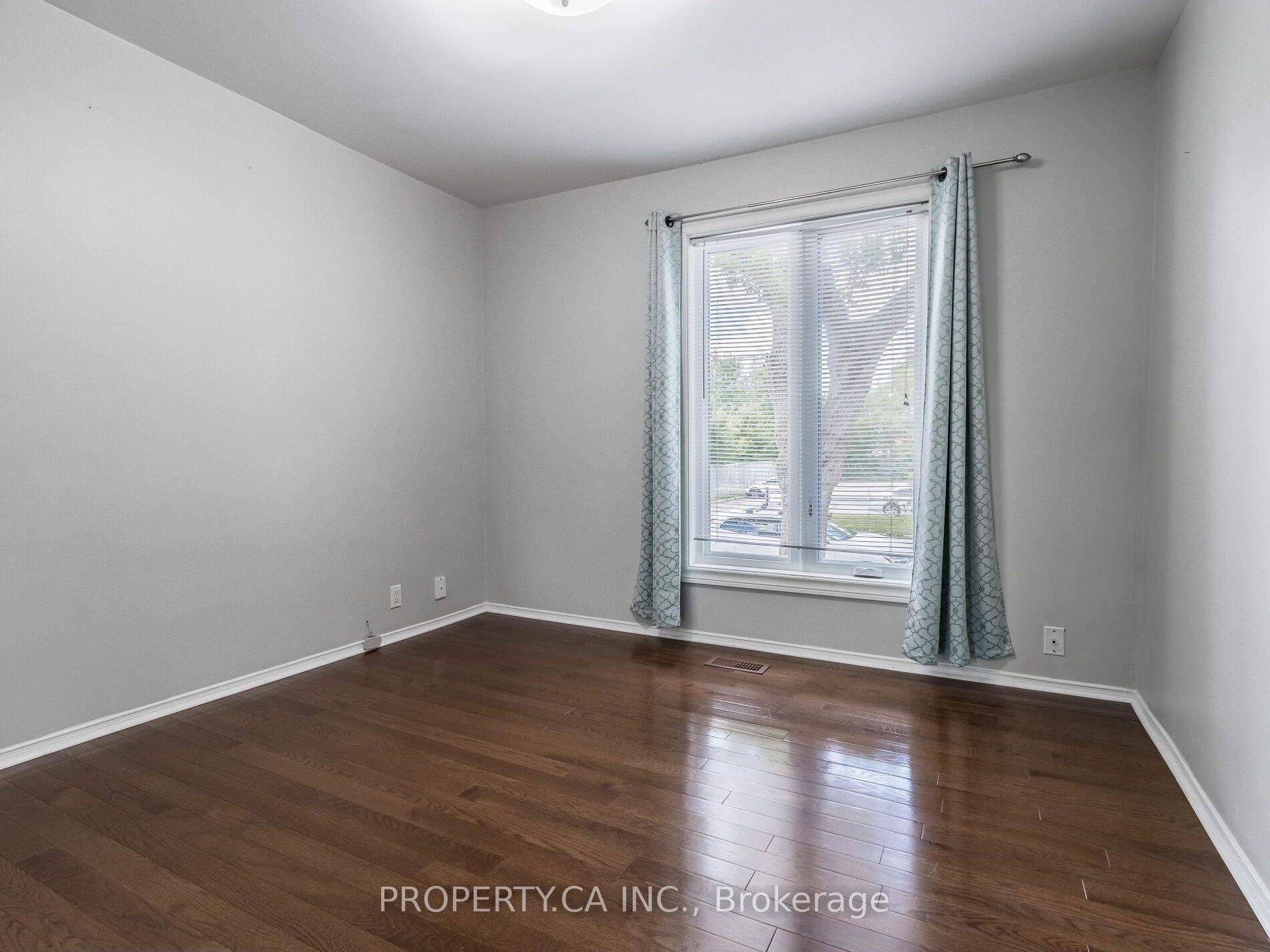 Photo 6 of Unit Basement, 285 Bartlett Avenue, Toronto, Dovercourt-Wallace Emerson-Junction — HOMEH