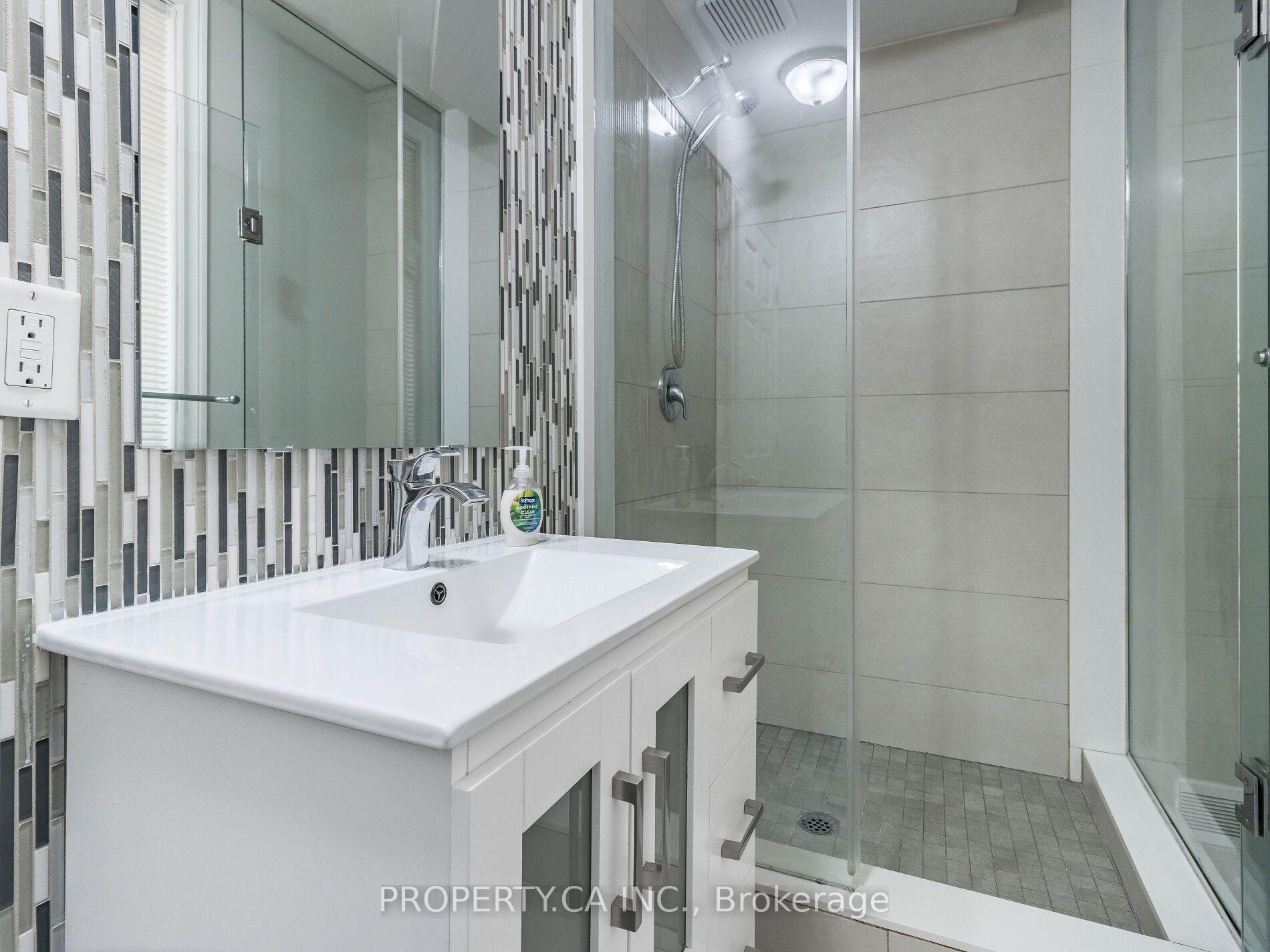 Photo 8 of Unit Basement, 285 Bartlett Avenue, Toronto, Dovercourt-Wallace Emerson-Junction — HOMEH
