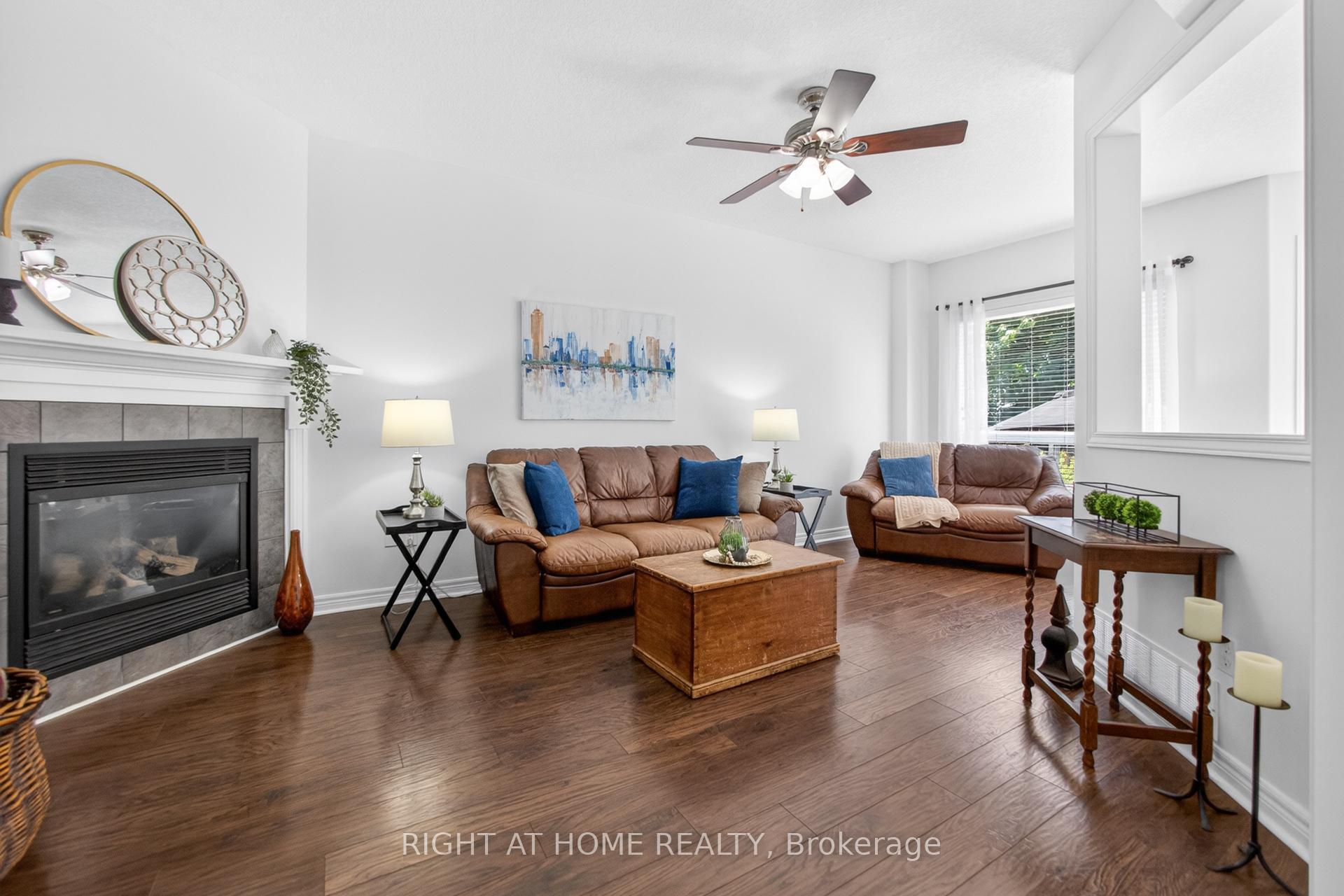 Photo 8 of 72 Beardmore Crescent, Halton Hills, Acton — HOMEH
