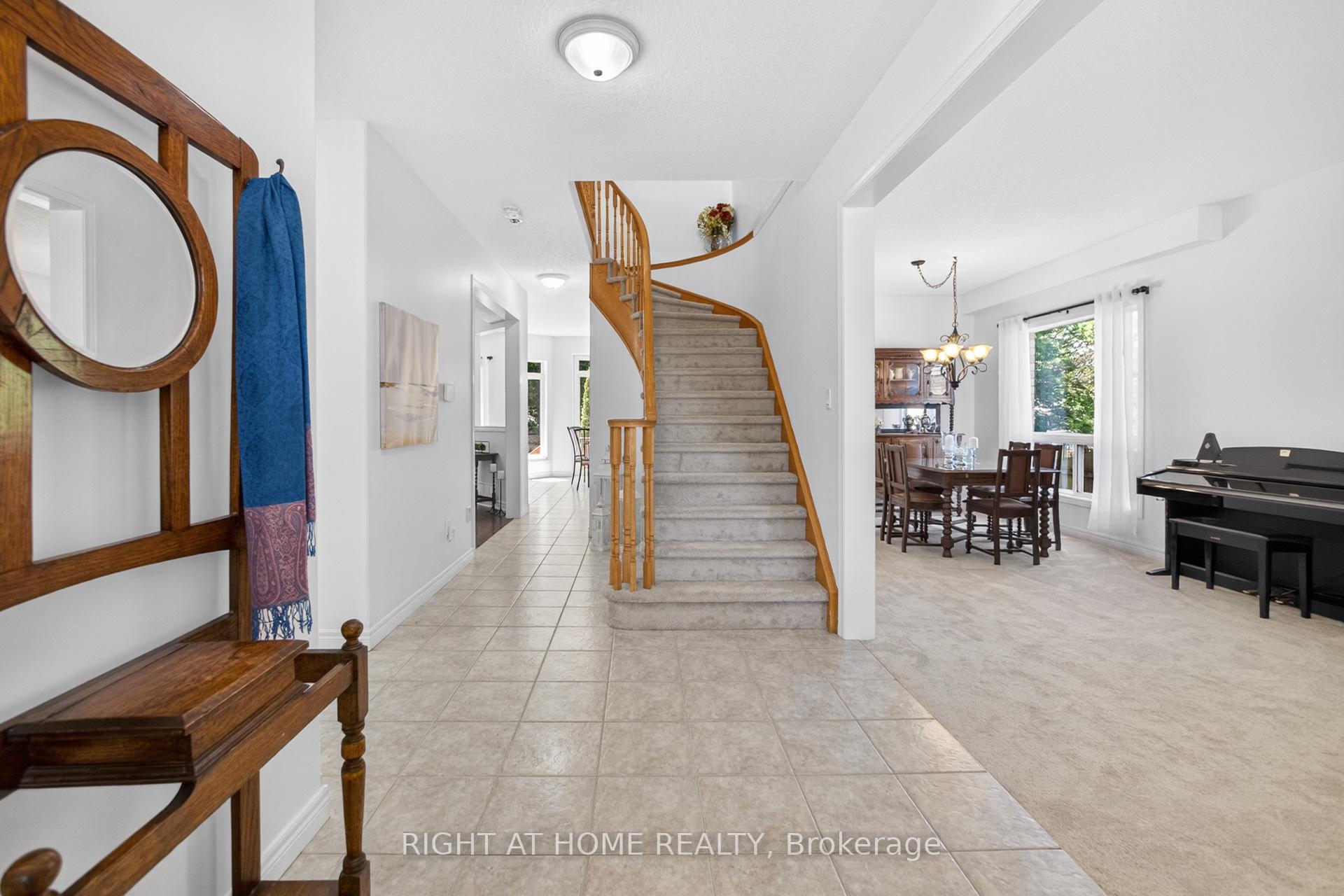 Photo 9 of 72 Beardmore Crescent, Halton Hills, Acton — HOMEH