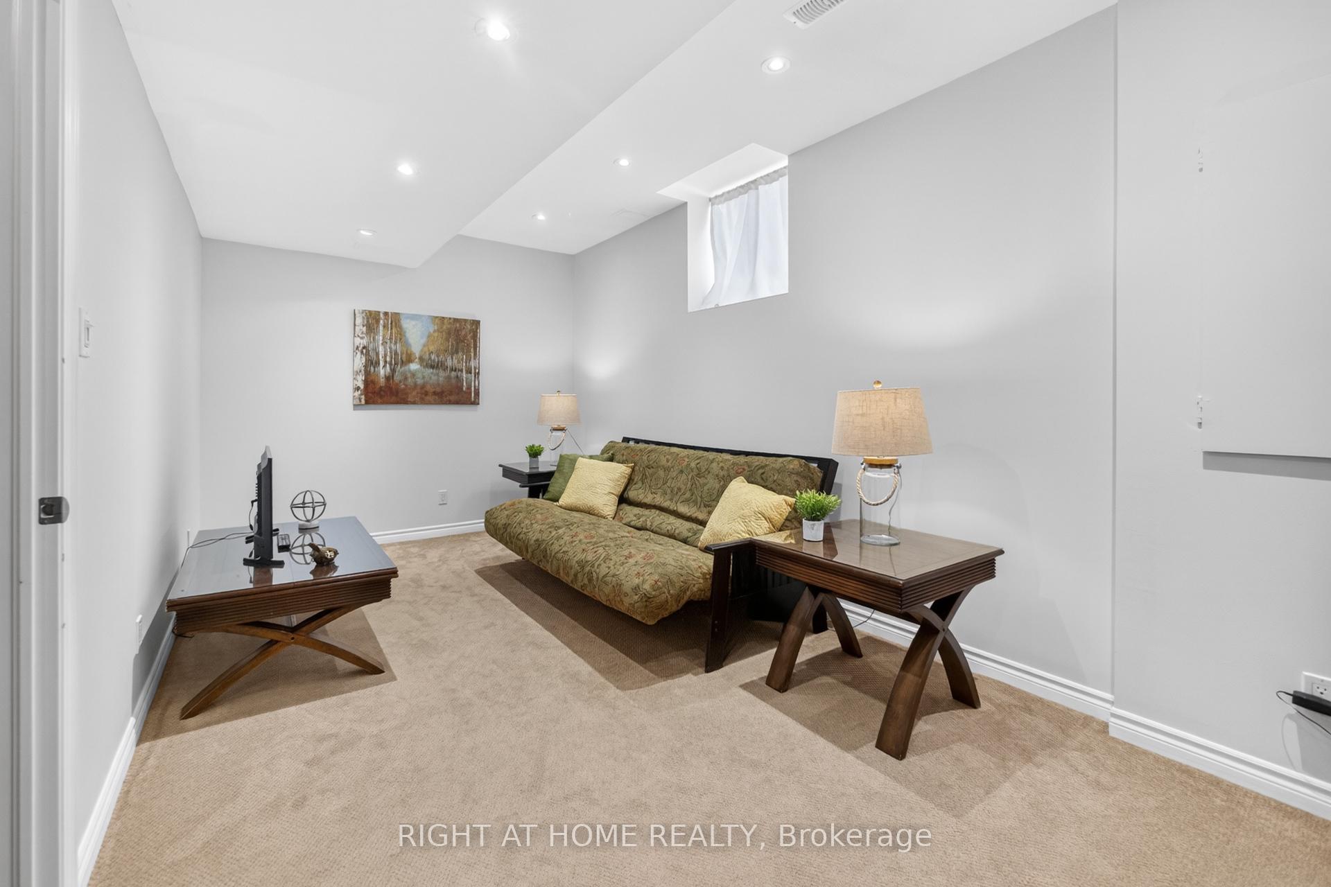 Photo 26 of 72 Beardmore Crescent, Halton Hills, Acton — HOMEH