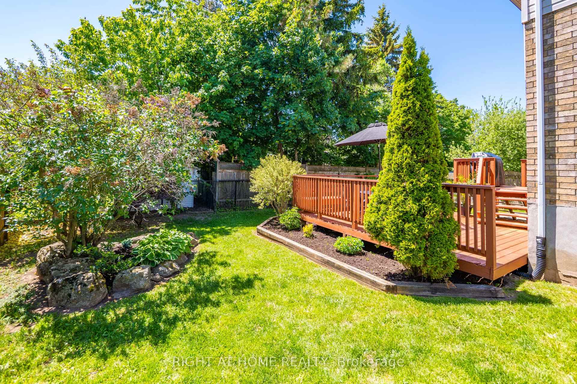 Photo 34 of 72 Beardmore Crescent, Halton Hills, Acton — HOMEH