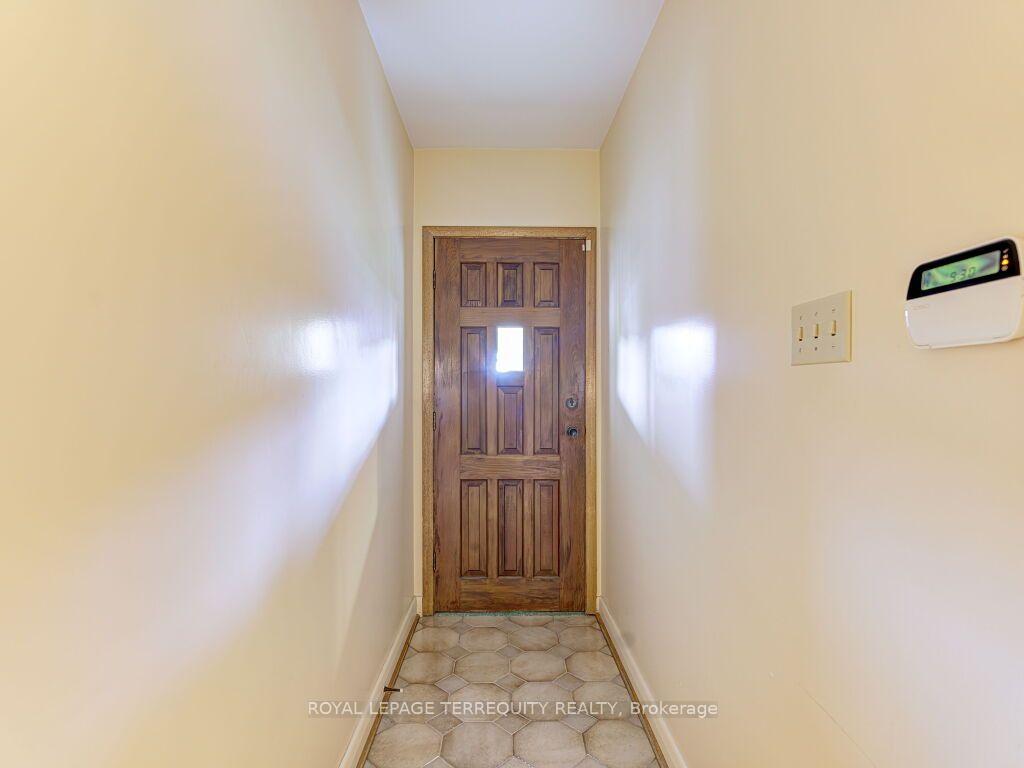 Photo 5 of 274 Harvie Avenue, Toronto, Caledonia-Fairbank — HOMEH