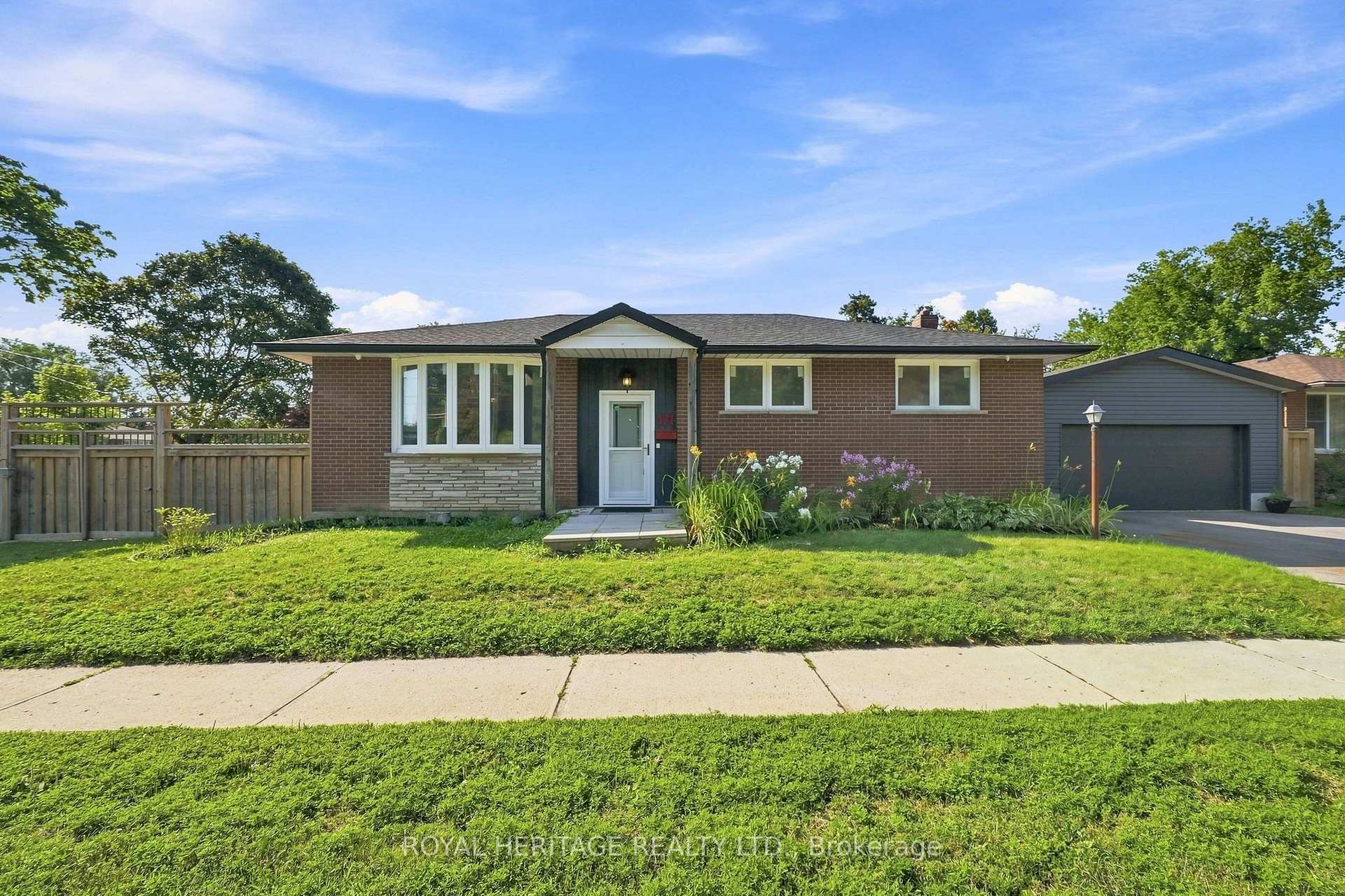 Photo 1 of 471 Rossland Road E, Oshawa, O'Neill — HOMEH