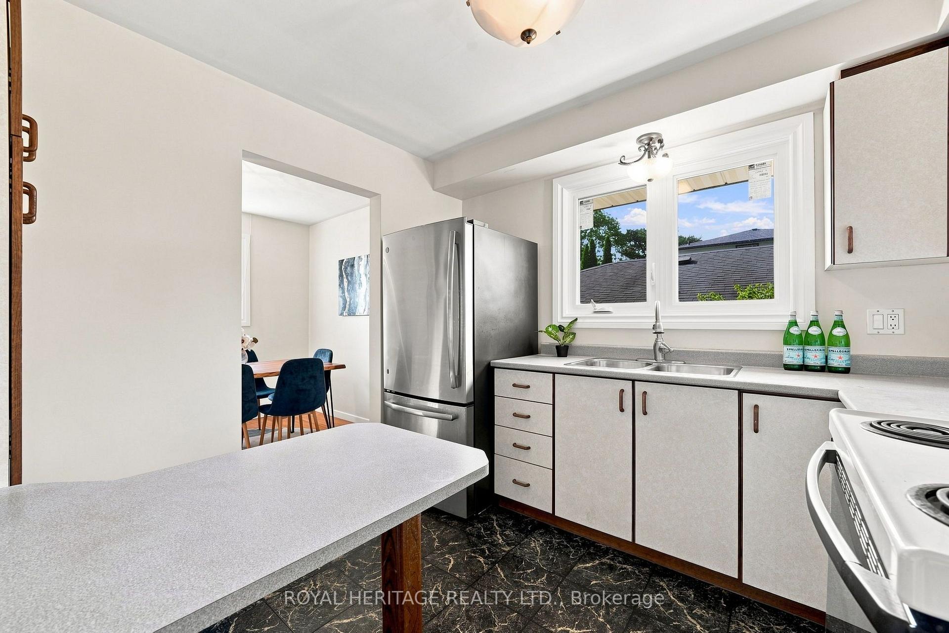 Photo 13 of 471 Rossland Road E, Oshawa, O'Neill — HOMEH