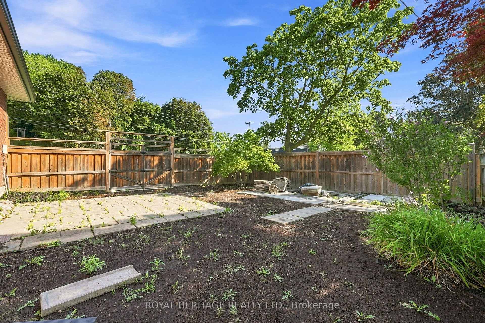 Photo 46 of 471 Rossland Road E, Oshawa, O'Neill — HOMEH