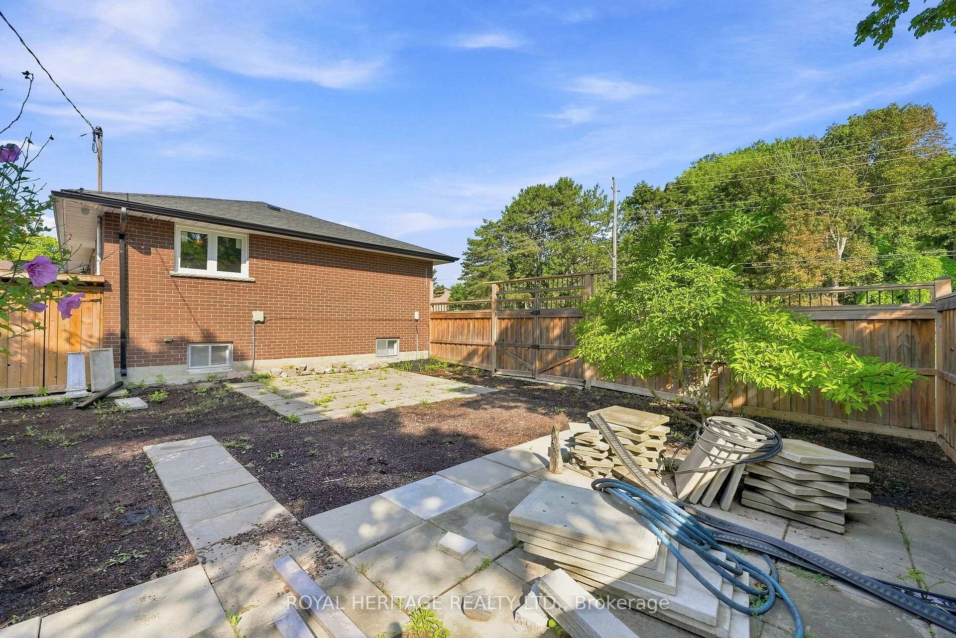 Photo 47 of 471 Rossland Road E, Oshawa, O'Neill — HOMEH