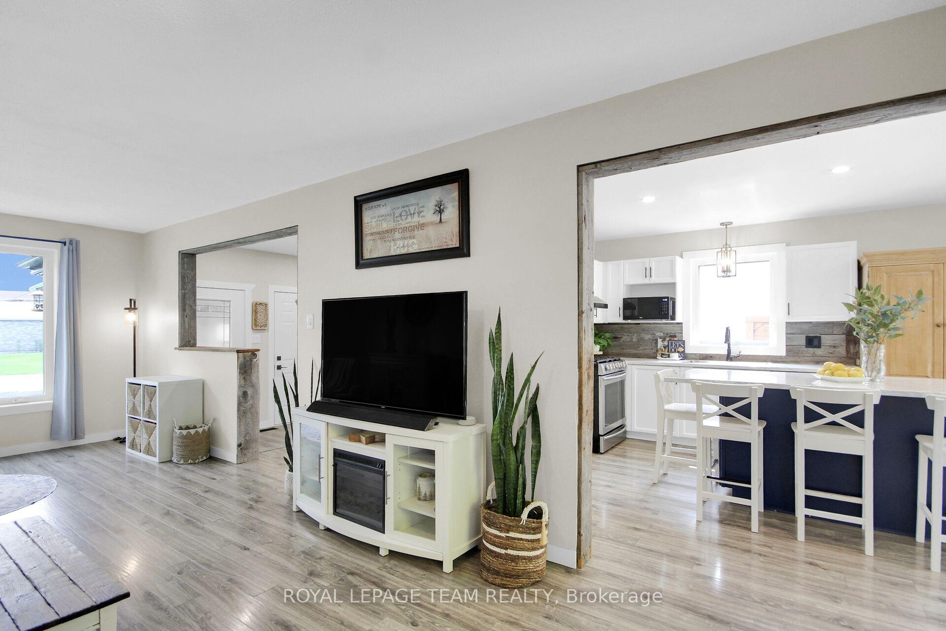 Photo 7 of 36 Steggall Crescent, Ottawa, Stittsville (Central) — HOMEH