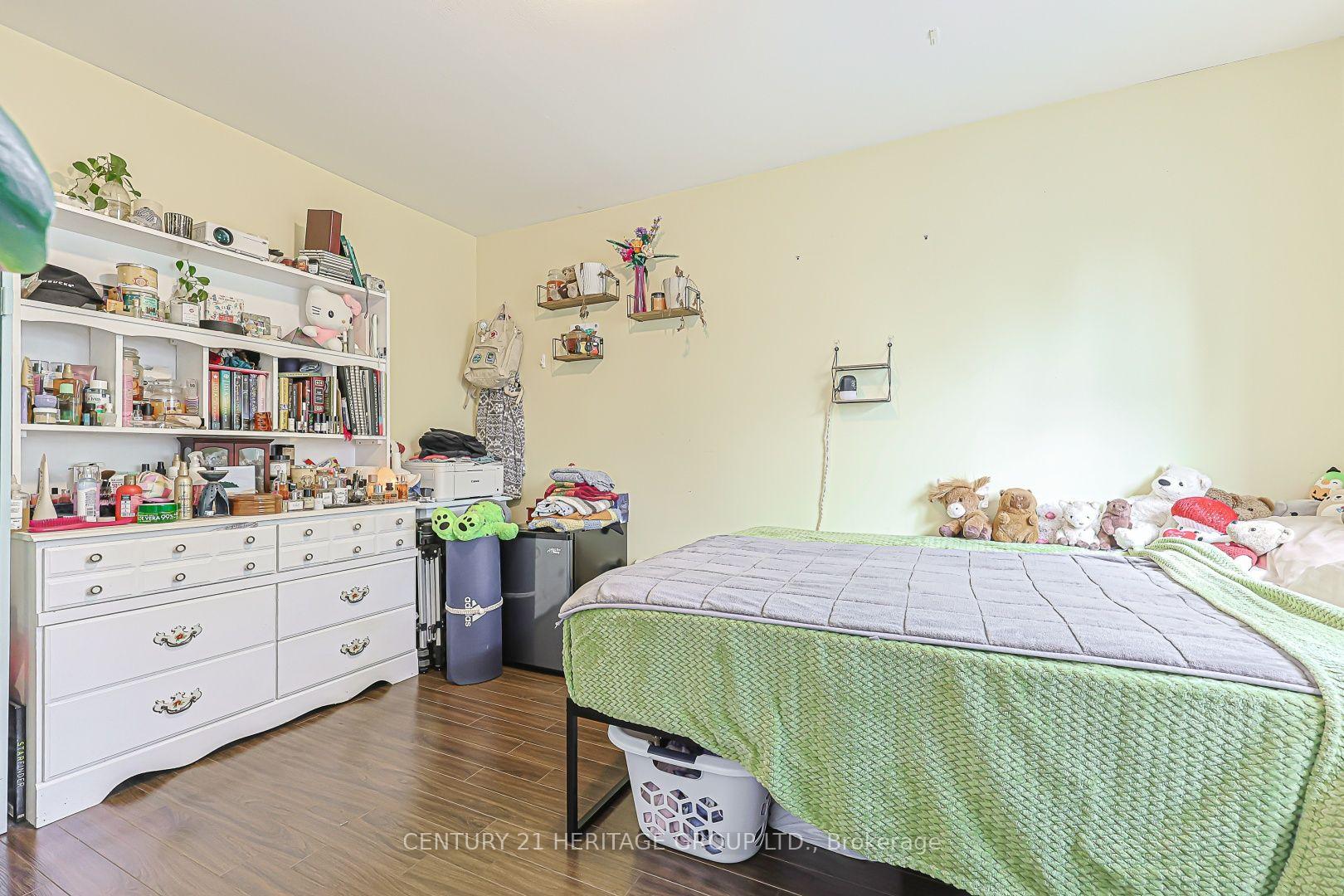 Photo 65 of 143 Thoms Crescent, Newmarket, Central Newmarket — HOMEH