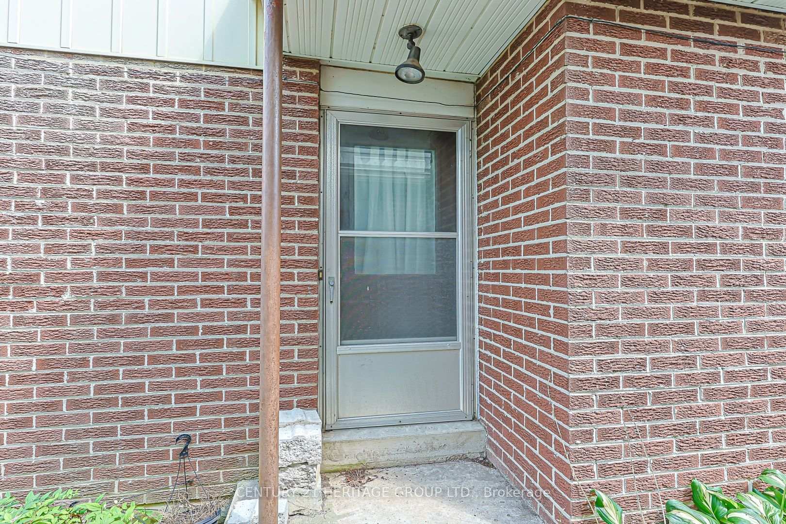 Photo 81 of 143 Thoms Crescent, Newmarket, Central Newmarket — HOMEH