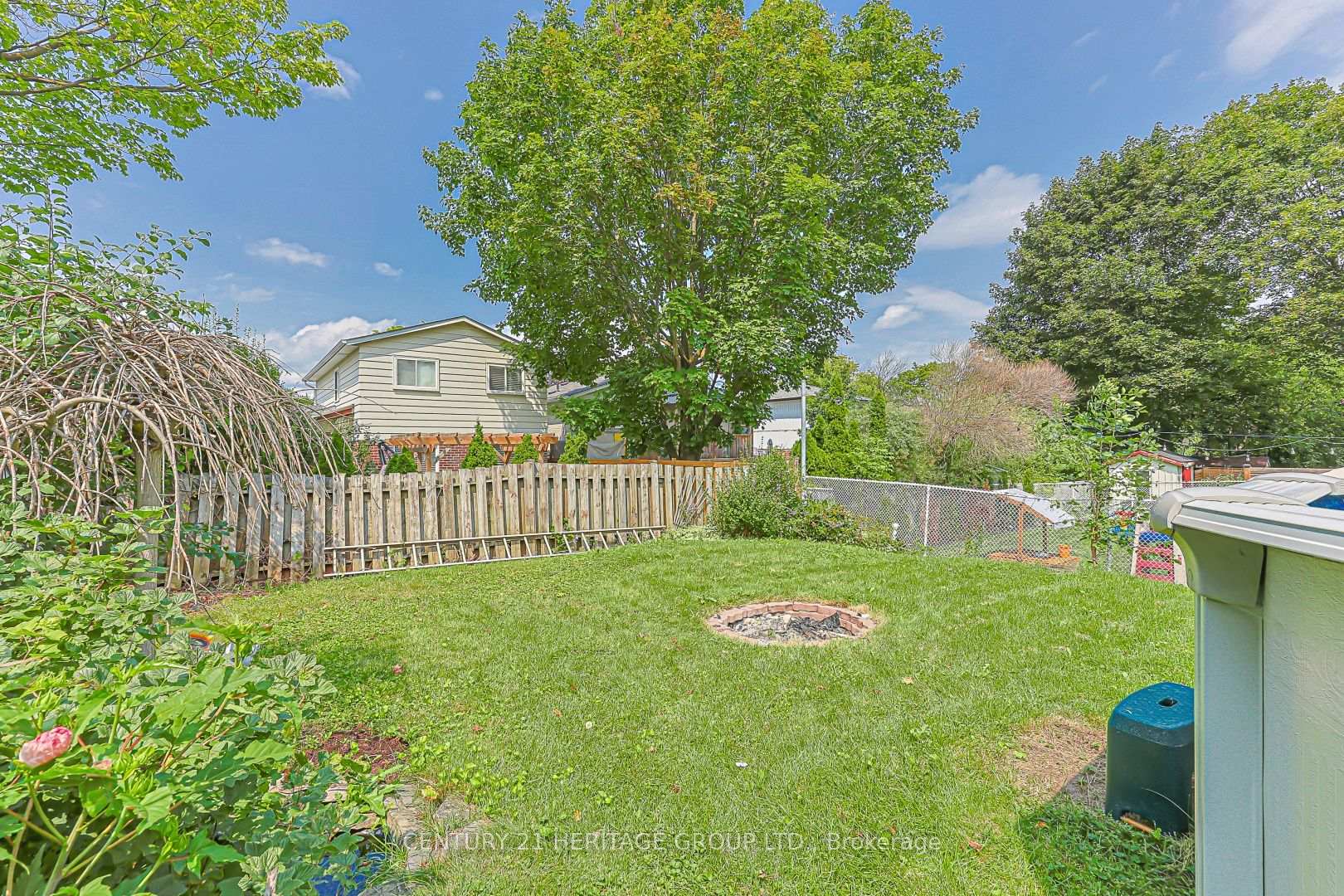 Photo 89 of 143 Thoms Crescent, Newmarket, Central Newmarket — HOMEH