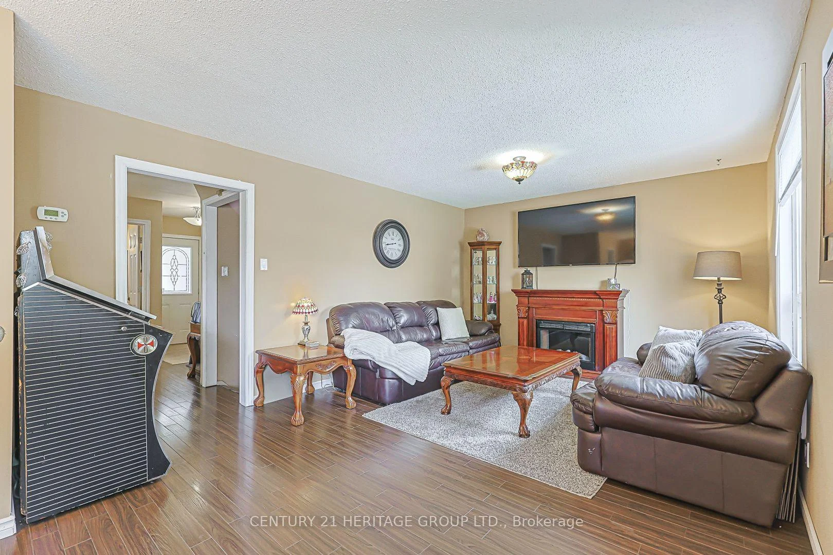 Photo 14 of 143 Thoms Crescent, Newmarket, Central Newmarket — HOMEH