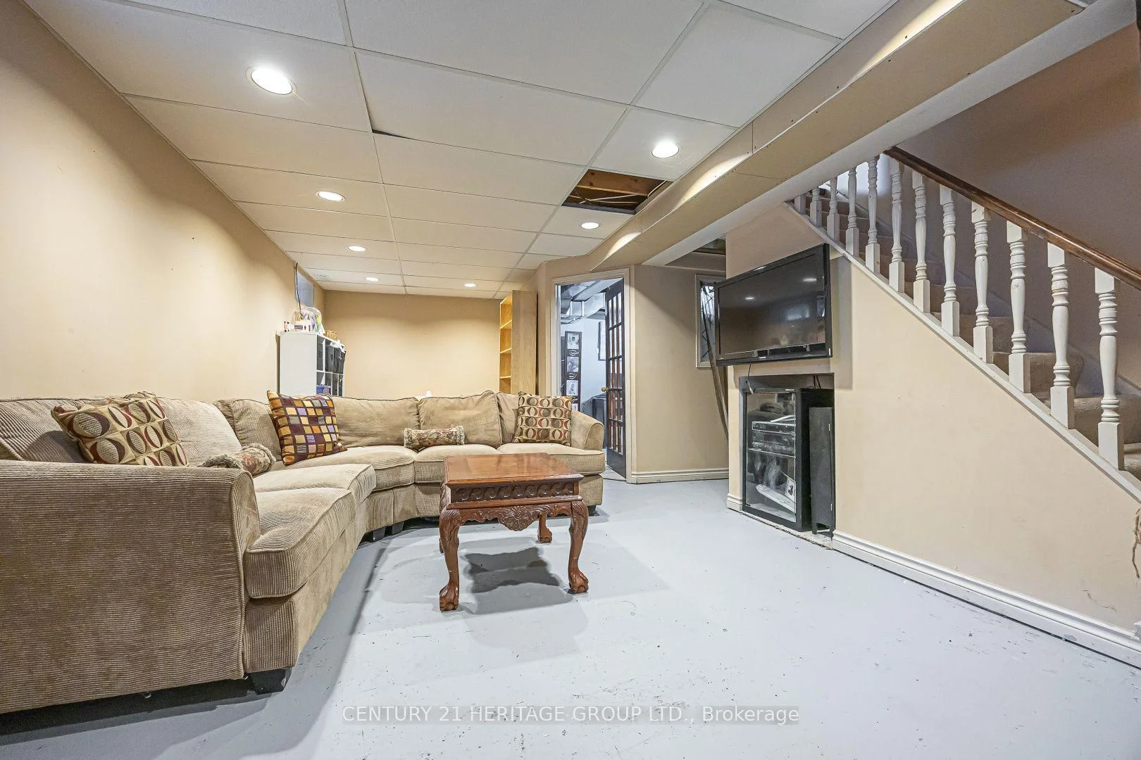 Photo 72 of 143 Thoms Crescent, Newmarket, Central Newmarket — HOMEH