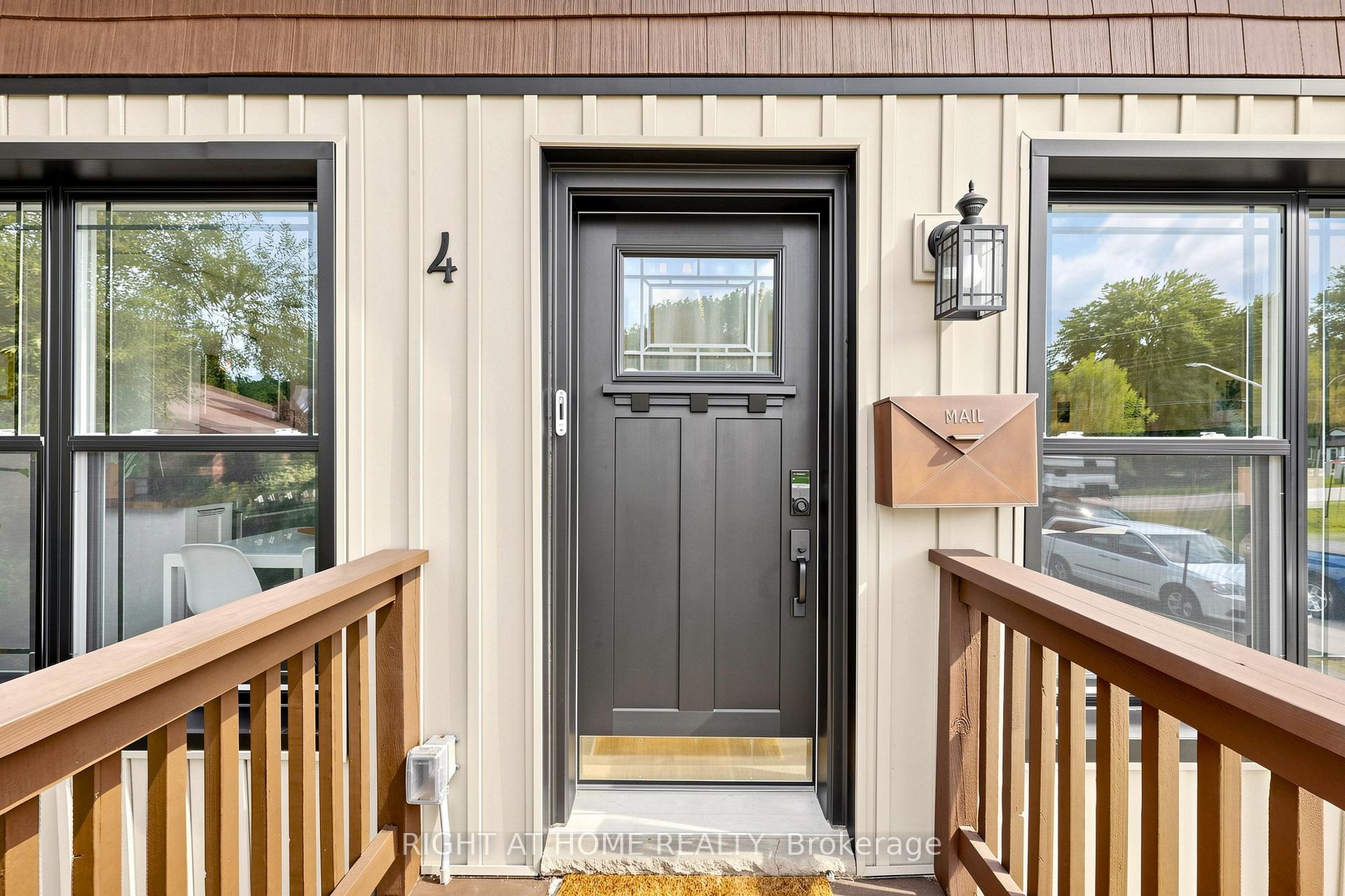 Photo 6 of 4 Waterbend Drive, Georgina, Keswick South — HOMEH