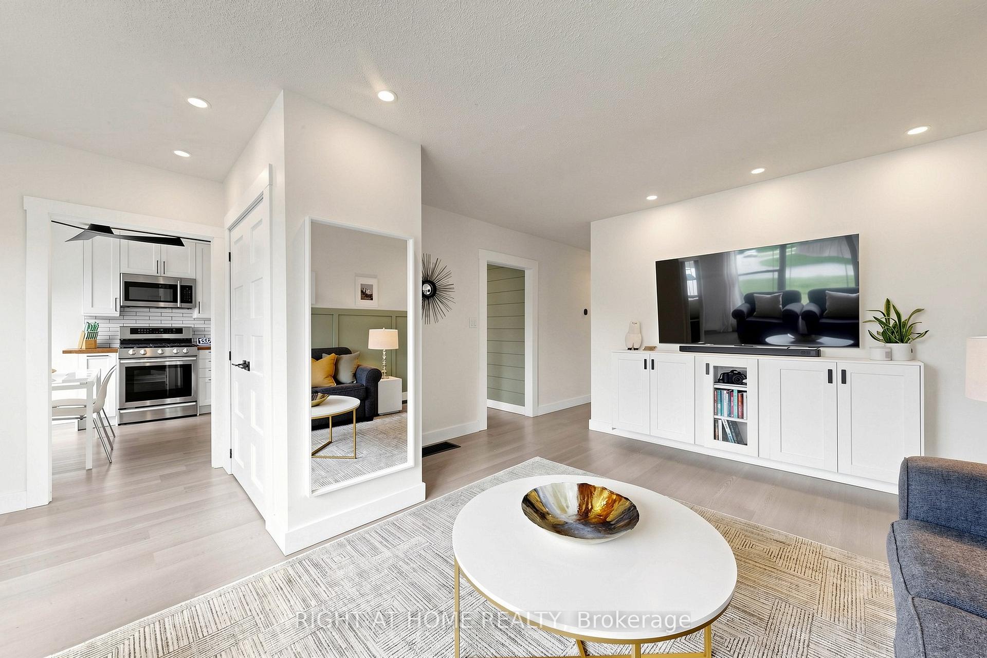Photo 14 of 4 Waterbend Drive, Georgina, Keswick South — HOMEH