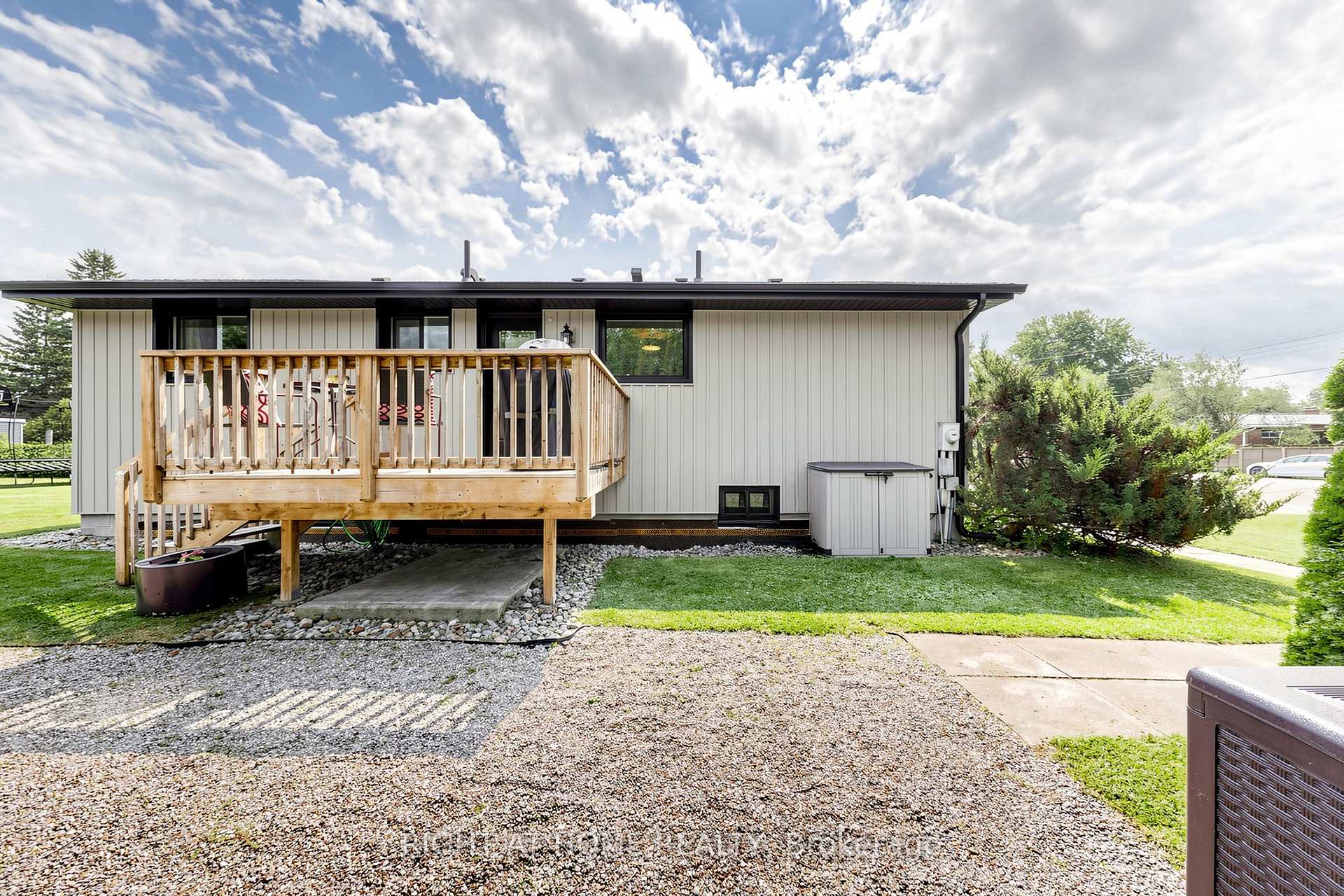 Photo 35 of 4 Waterbend Drive, Georgina, Keswick South — HOMEH