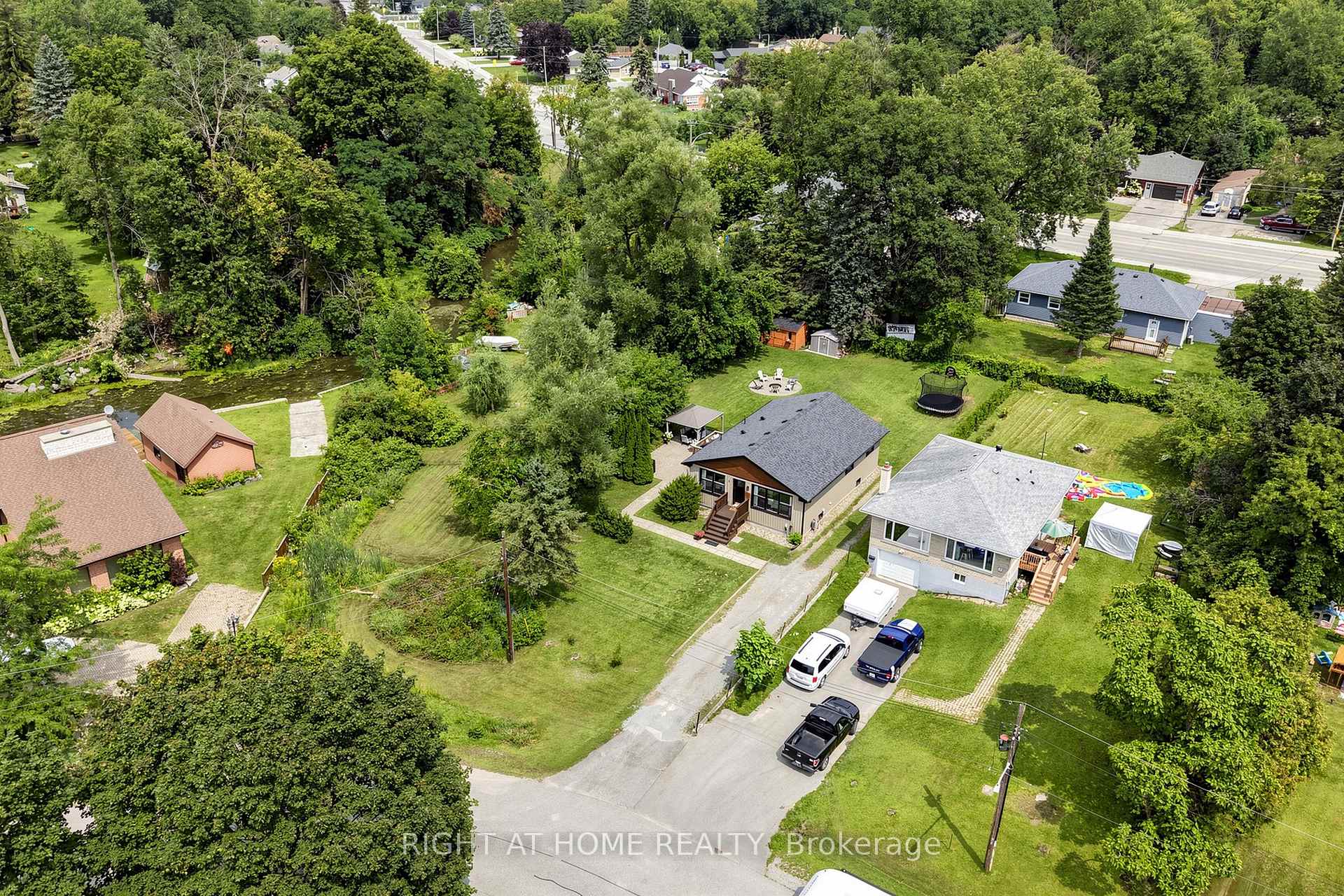 Photo 46 of 4 Waterbend Drive, Georgina, Keswick South — HOMEH