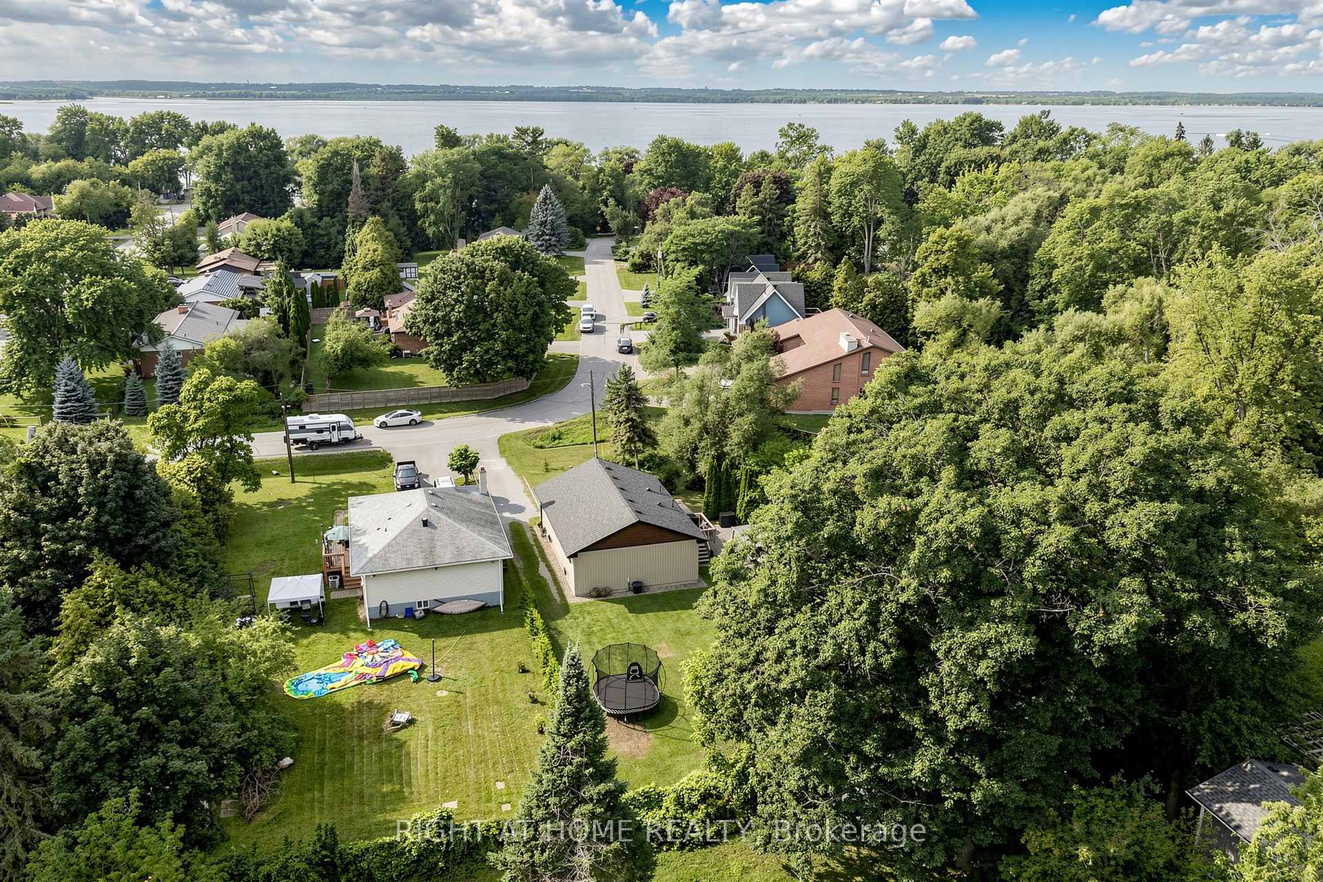 Photo 48 of 4 Waterbend Drive, Georgina, Keswick South — HOMEH