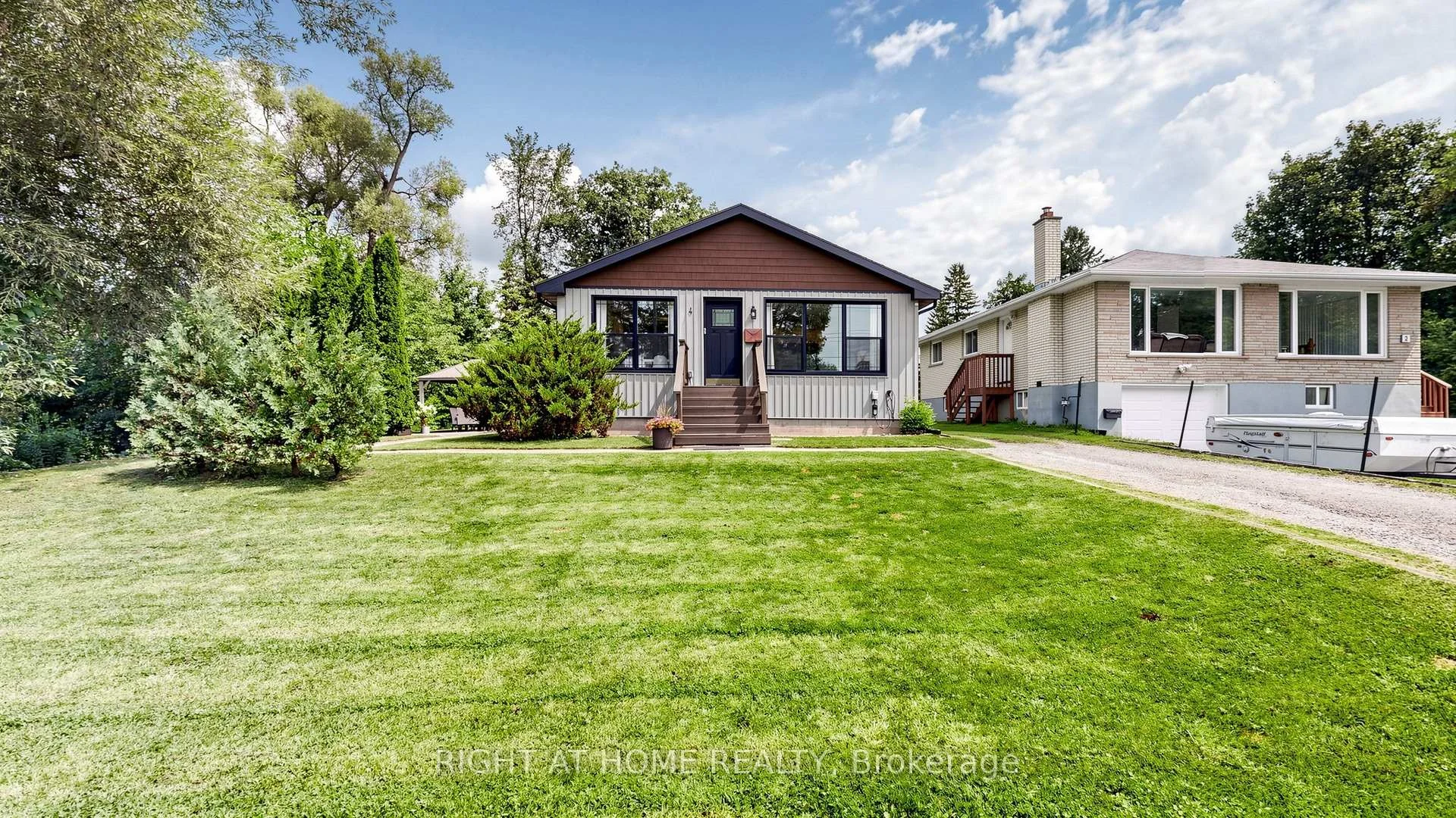 Photo 4 of 4 Waterbend Drive, Georgina, Keswick South — HOMEH