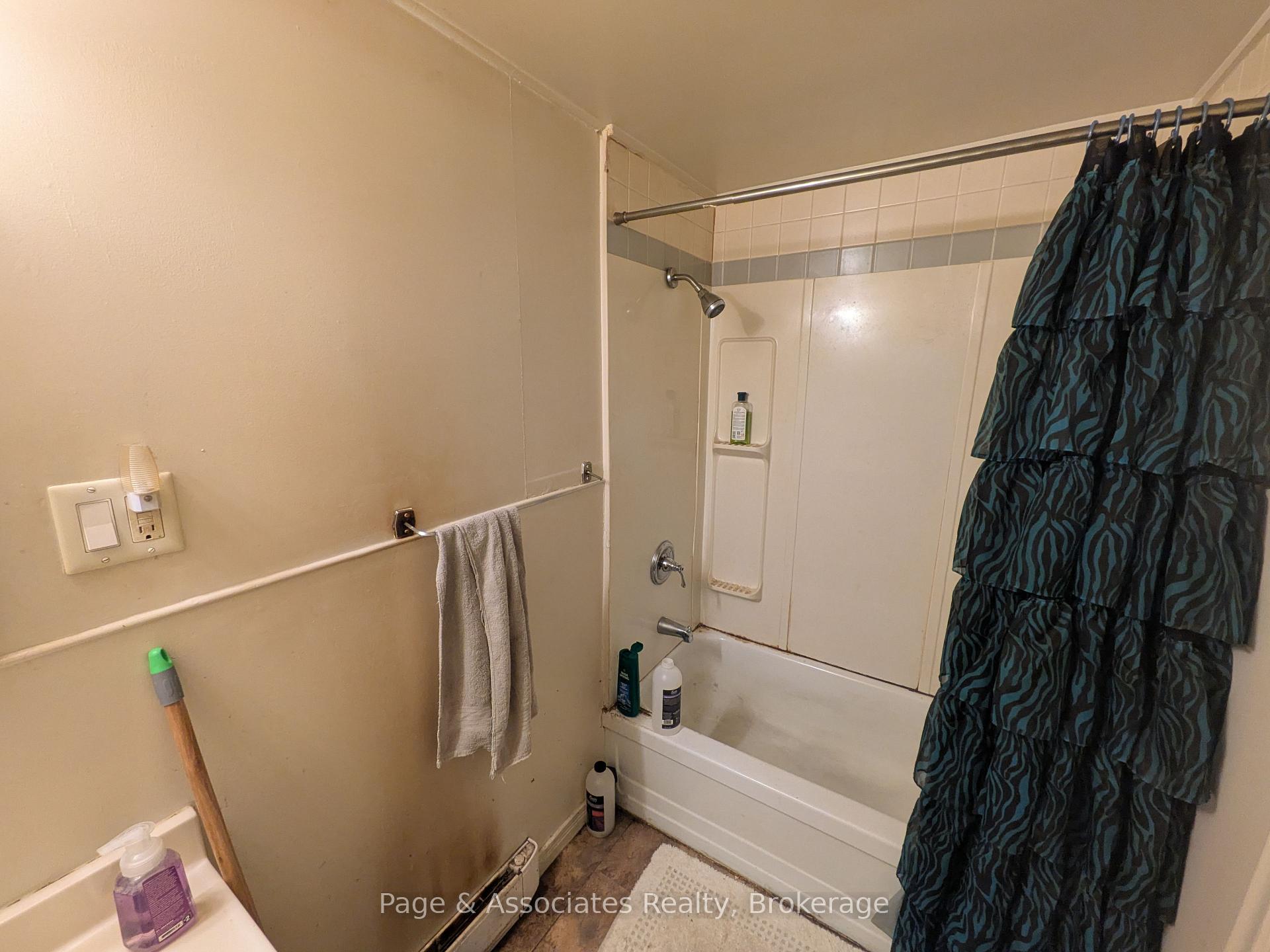 Photo 5 of 236 Arthur Street, West Nipissing, Sturgeon Falls — HOMEH