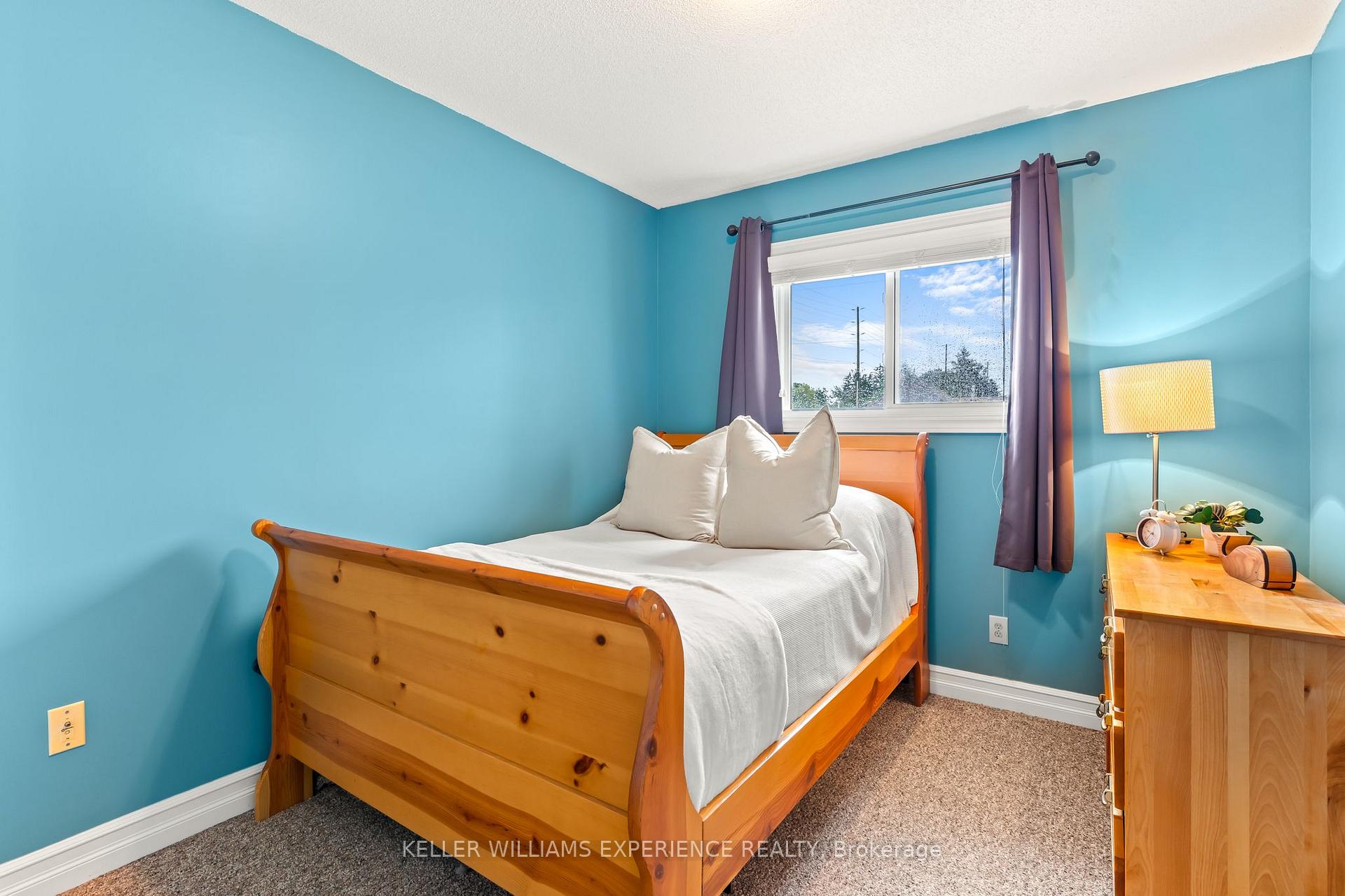 Photo 15 of 379 High Street, Orillia — HOMEH