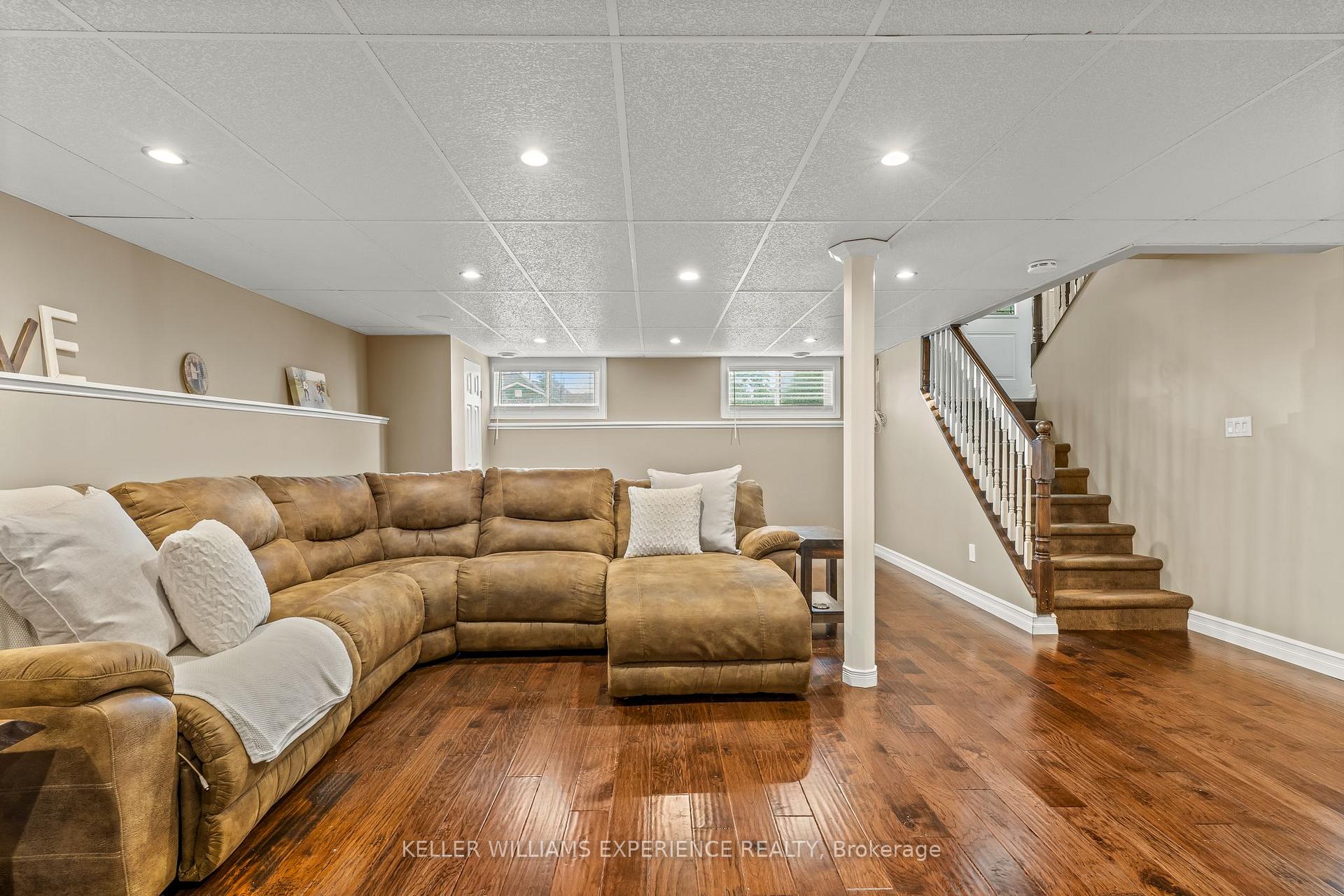 Photo 20 of 379 High Street, Orillia — HOMEH