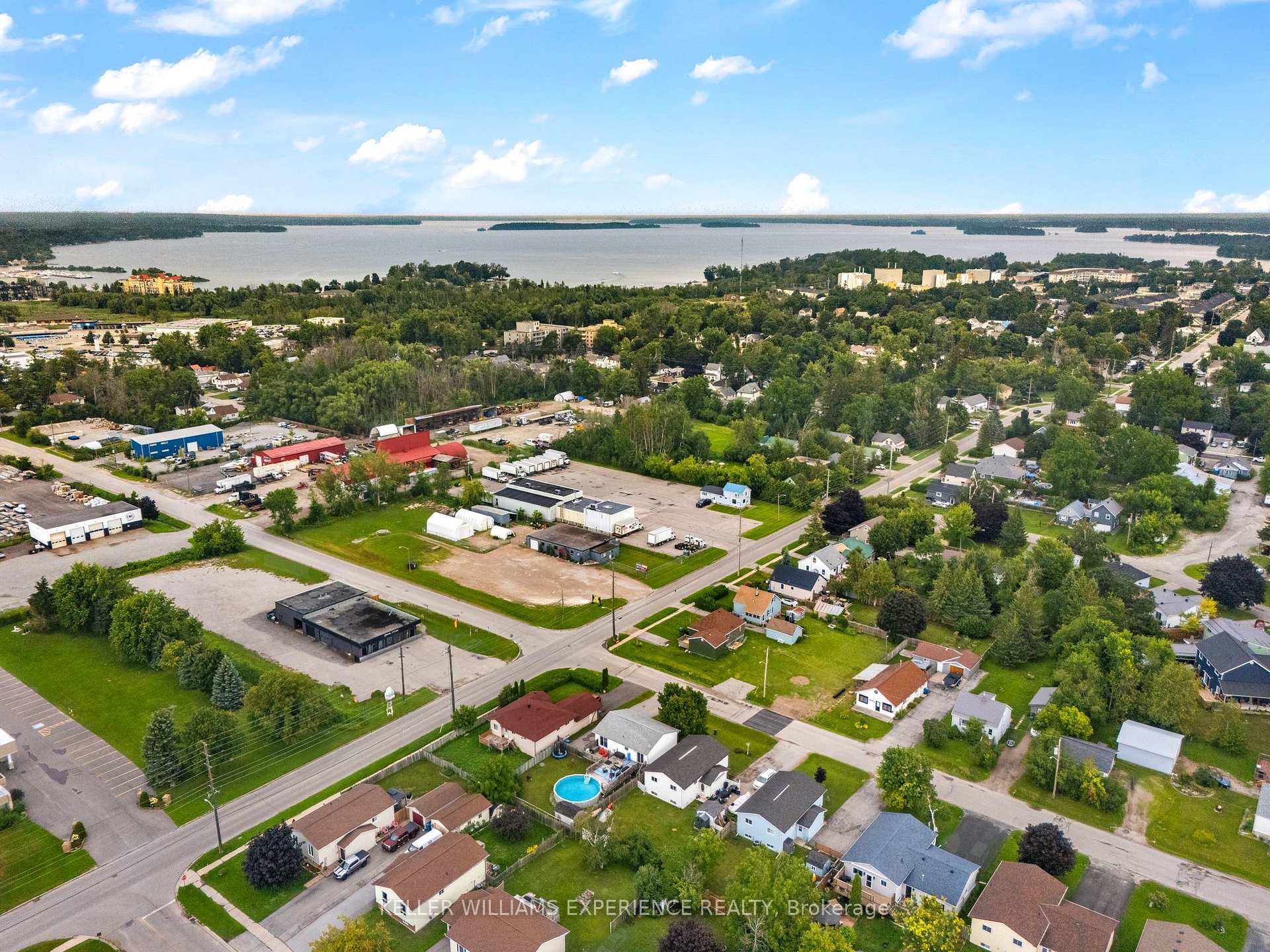 Photo 34 of 379 High Street, Orillia — HOMEH