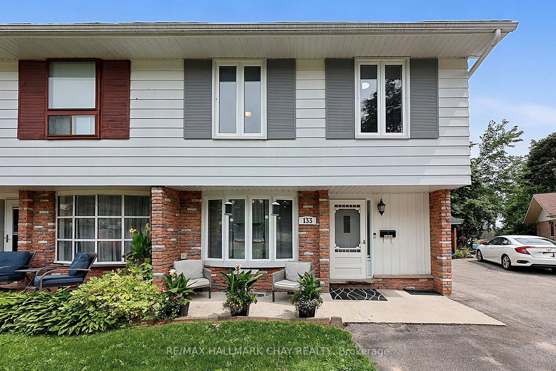 Front of 133 Daphne Crescent