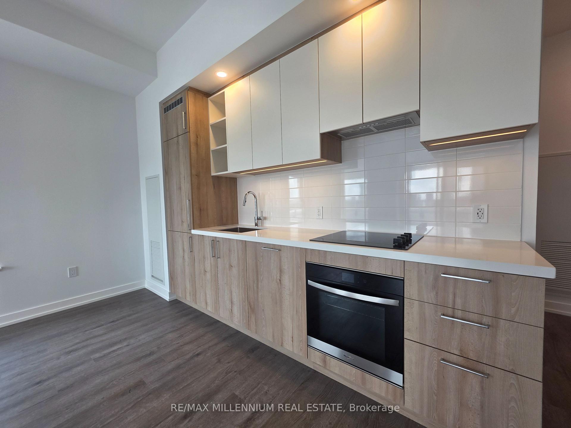 Photo 9 of Unit 306, 21 Meadowdale Road, Vaughan, Vaughan Corporate Centre — HOMEH