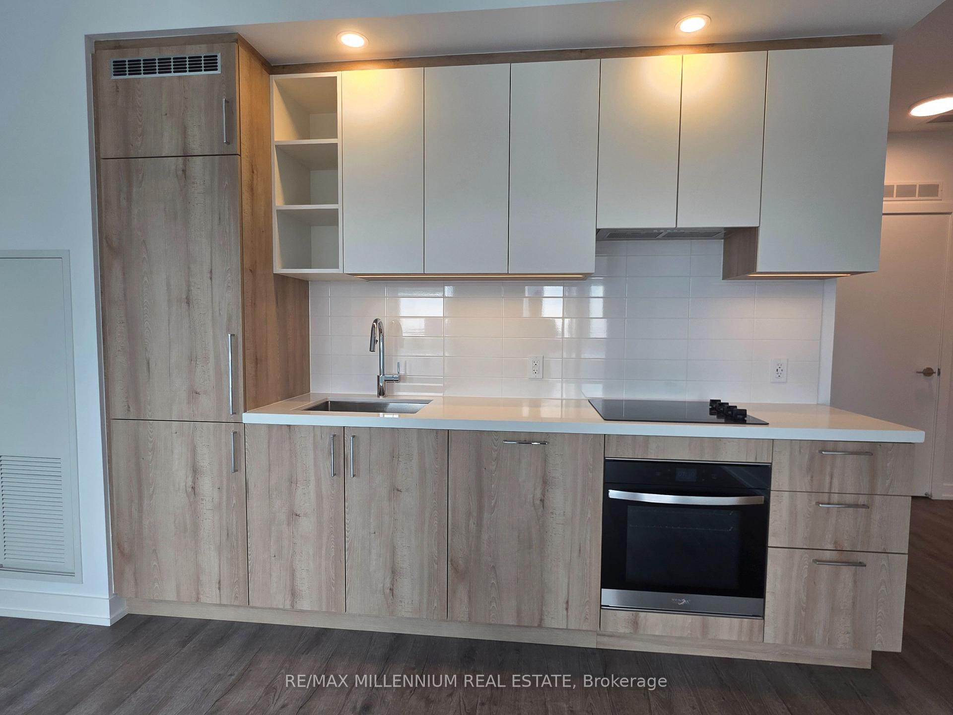 Photo 11 of Unit 306, 21 Meadowdale Road, Vaughan, Vaughan Corporate Centre — HOMEH