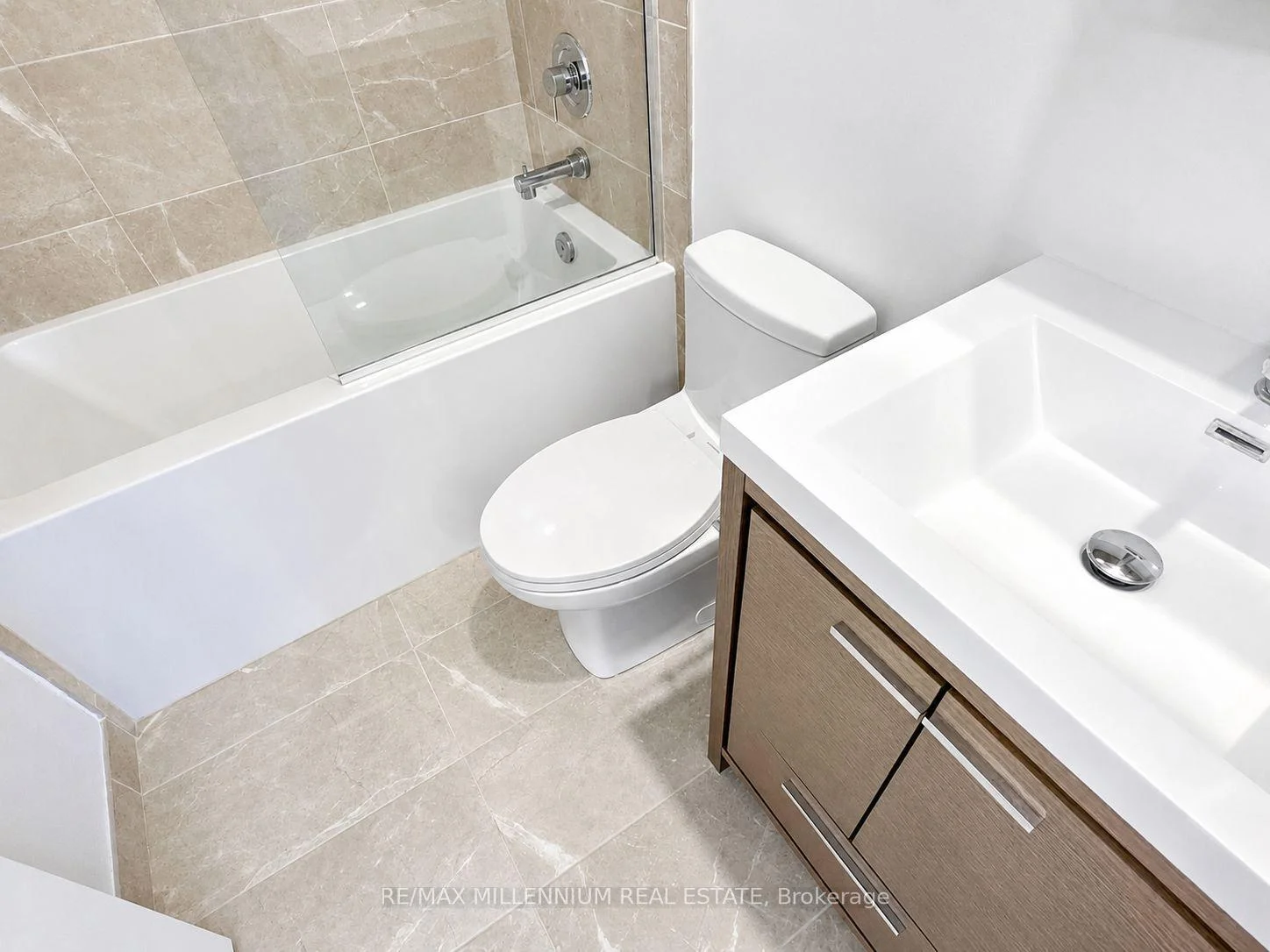 Photo 14 of Unit 306, 21 Meadowdale Road, Vaughan, Vaughan Corporate Centre — HOMEH
