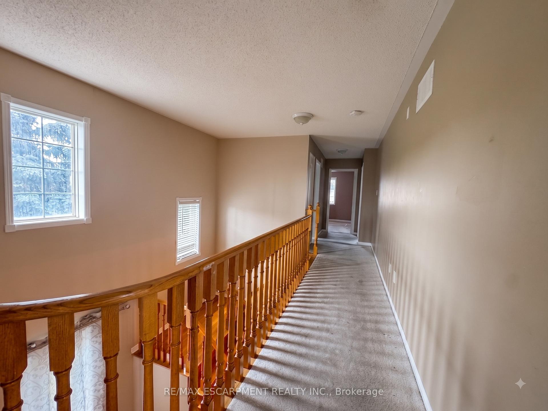 Photo 9 of 56 Peachleaf Crescent, Brampton, Fletcher's Meadow — HOMEH