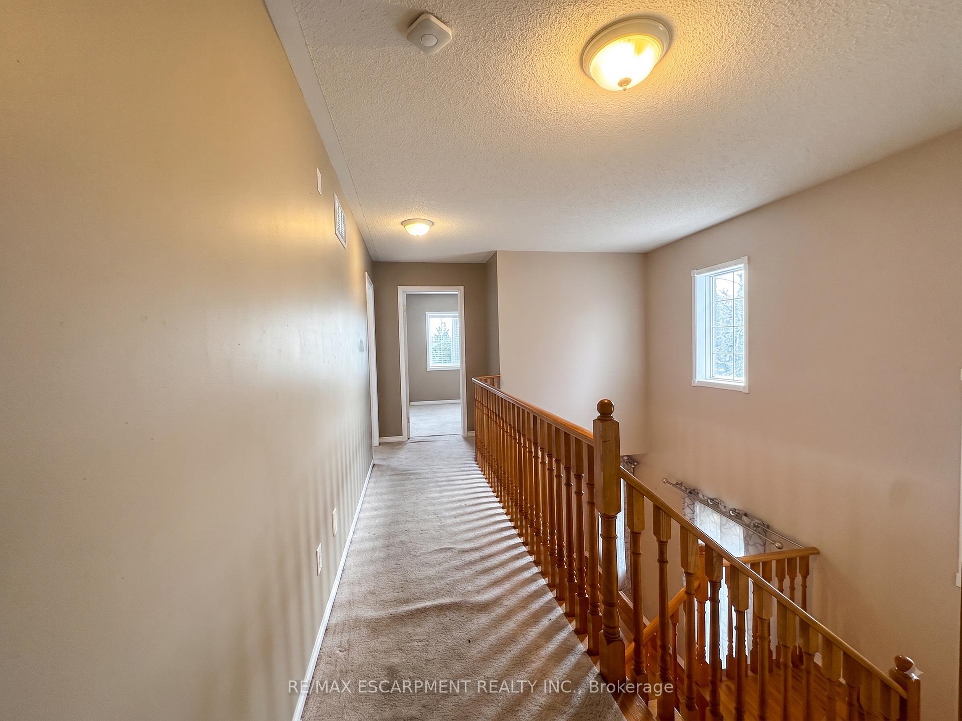 Photo 10 of 56 Peachleaf Crescent, Brampton, Fletcher's Meadow — HOMEH