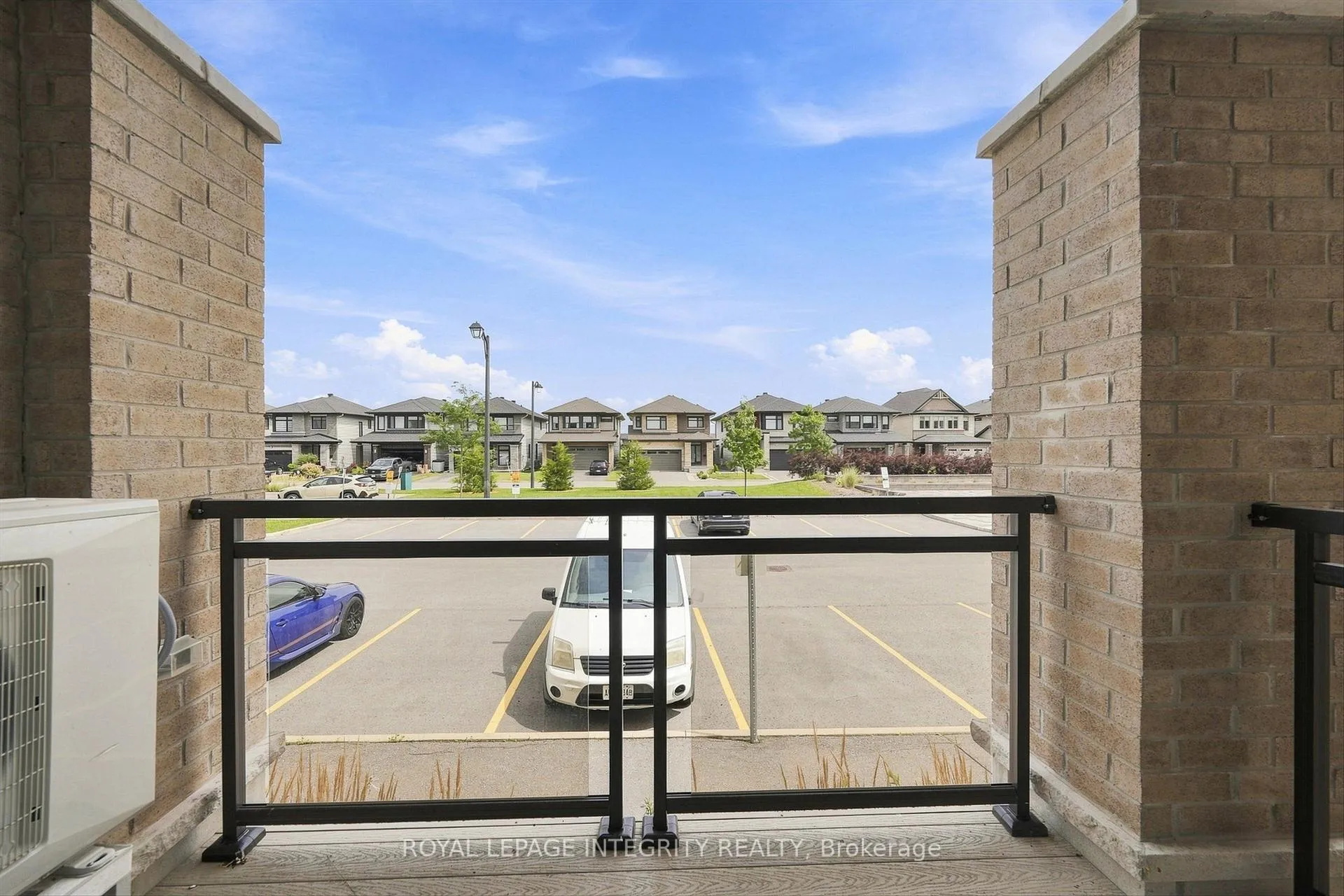 Photo 15 of 41 Carabiner Private, Ottawa, Mer Bleue/Bradley Estates/Anderson Park — HOMEH