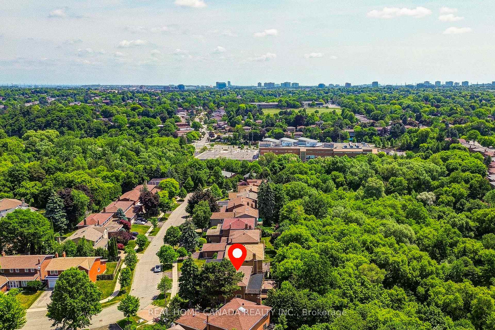 Photo 3 of 20 Saddletree Drive, North York, Bayview Woods-Steeles — HOMEH