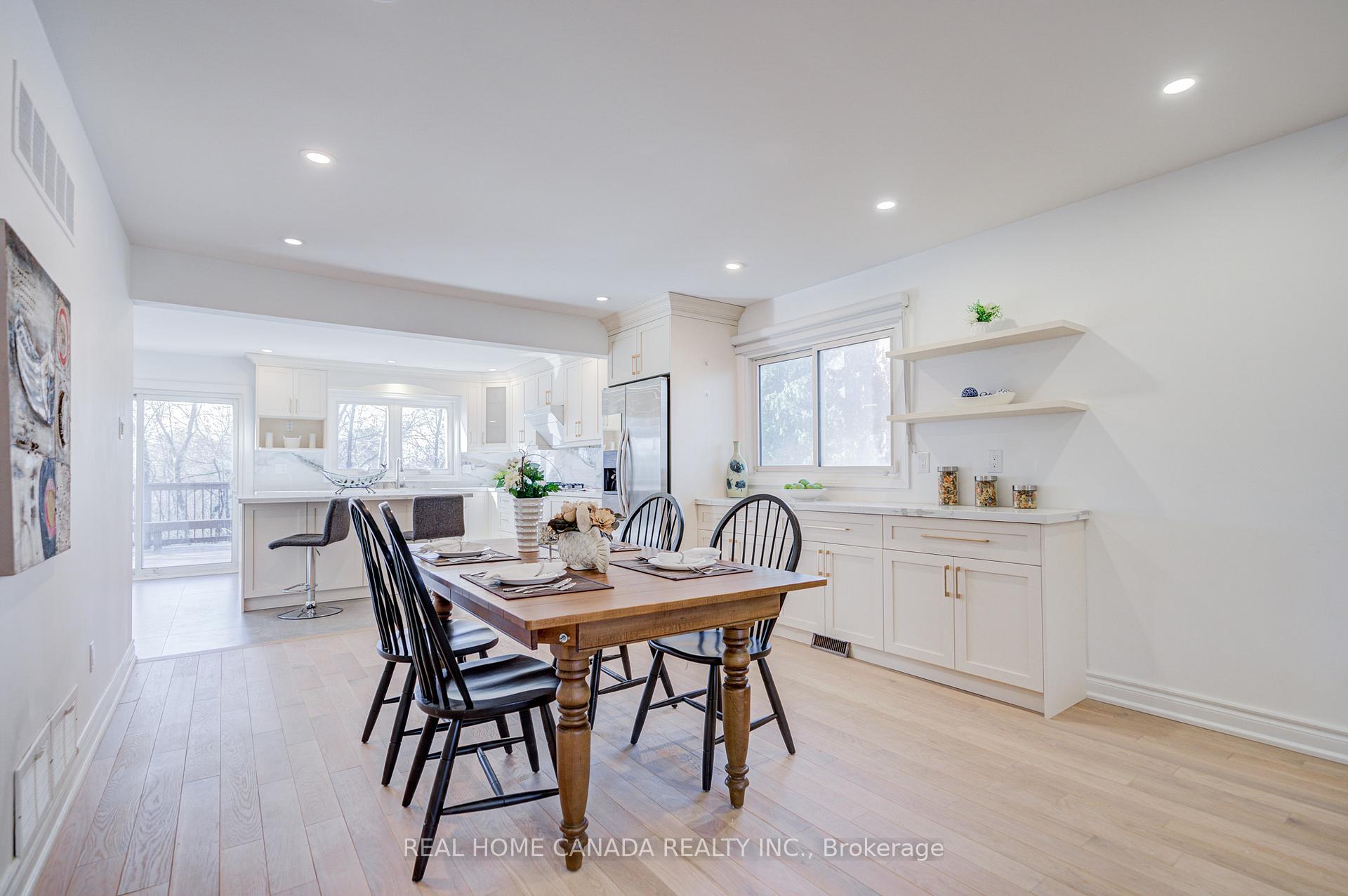 Photo 8 of 20 Saddletree Drive, North York, Bayview Woods-Steeles — HOMEH