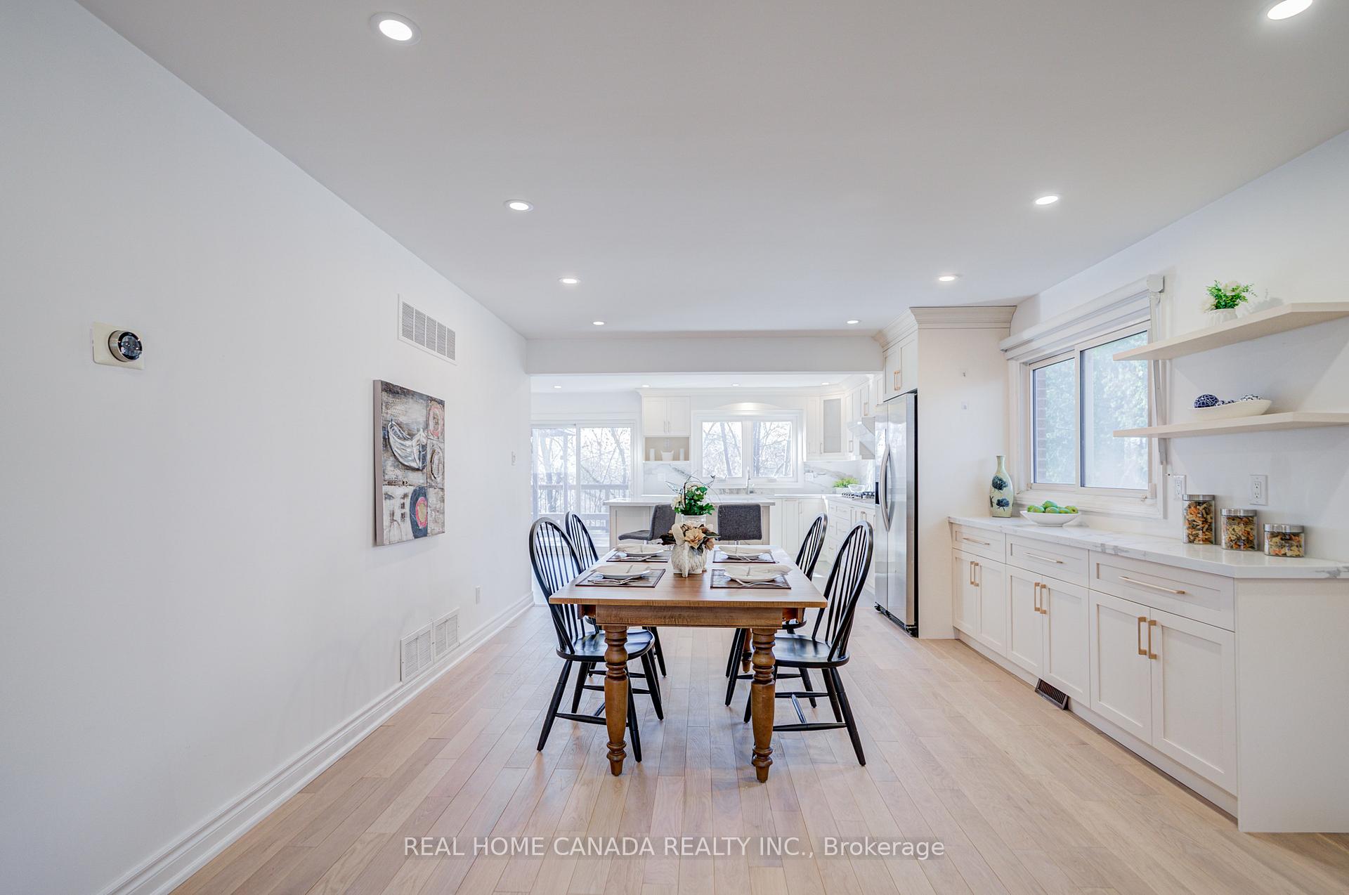 Photo 9 of 20 Saddletree Drive, North York, Bayview Woods-Steeles — HOMEH