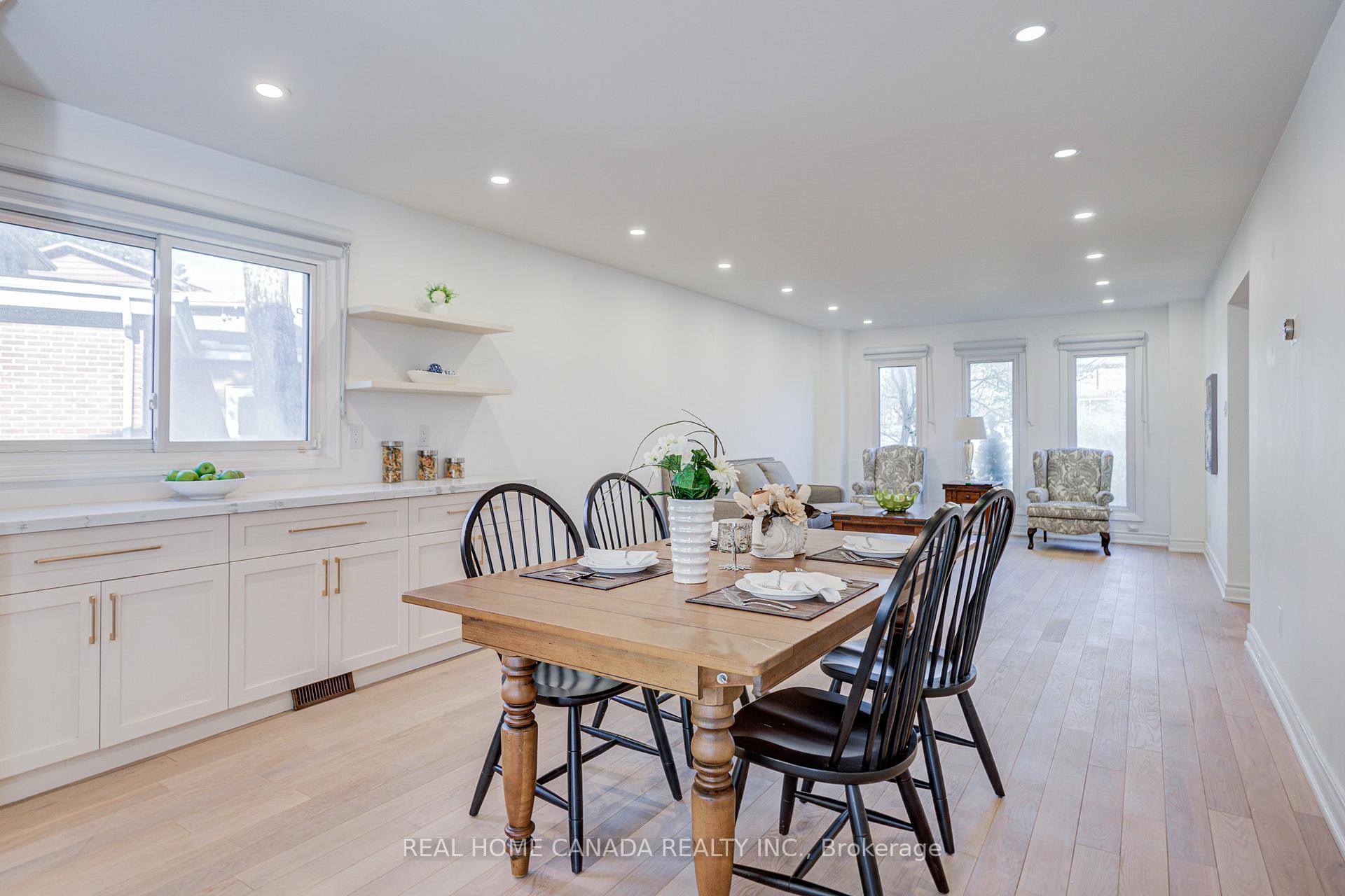 Photo 11 of 20 Saddletree Drive, North York, Bayview Woods-Steeles — HOMEH