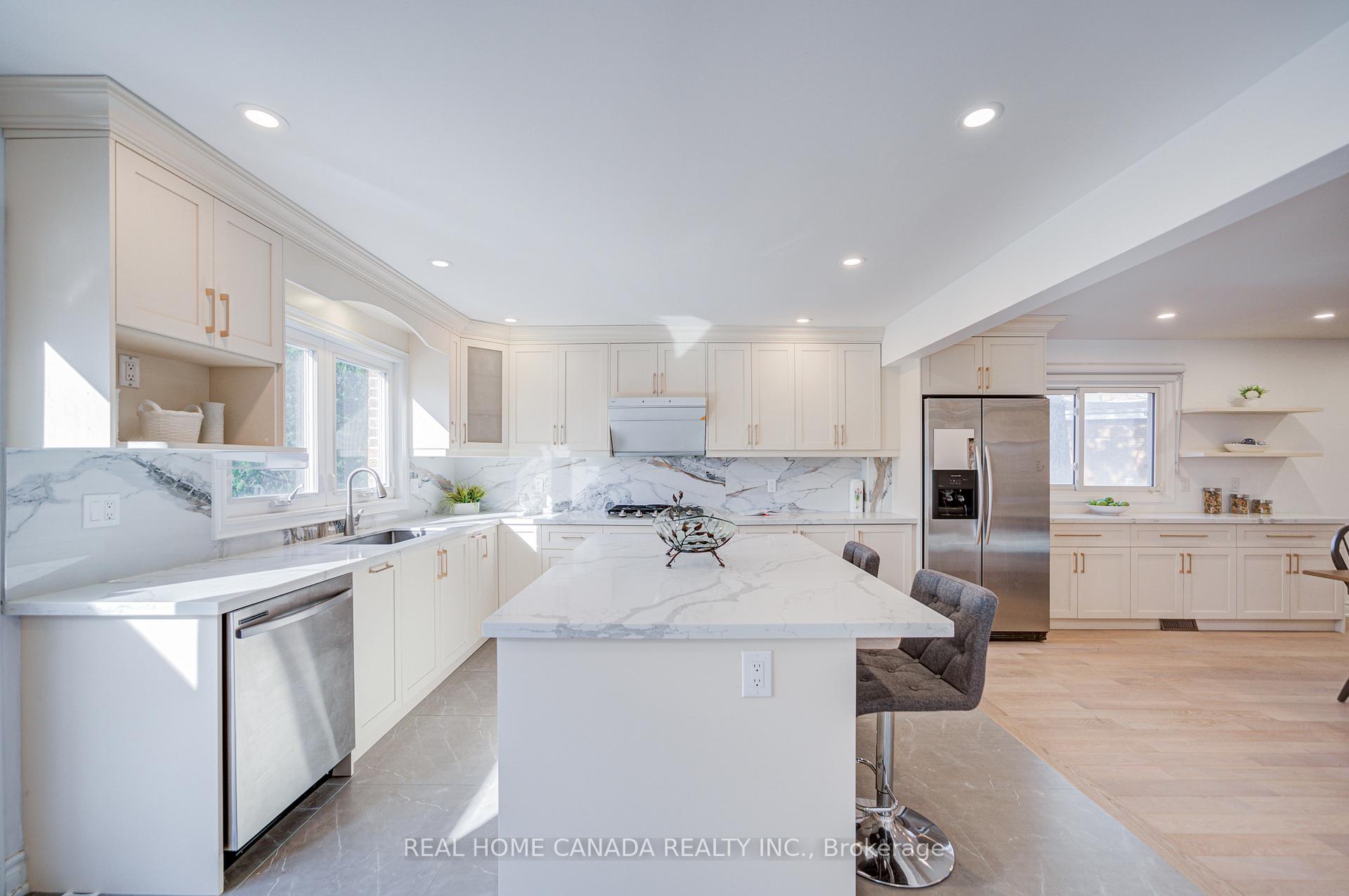 Photo 13 of 20 Saddletree Drive, North York, Bayview Woods-Steeles — HOMEH