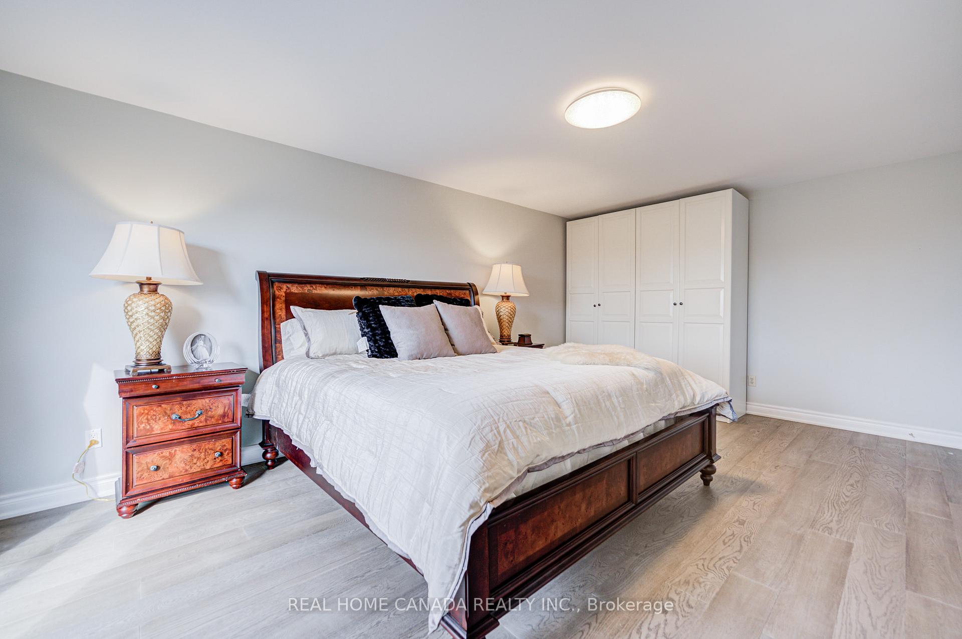 Photo 27 of 20 Saddletree Drive, North York, Bayview Woods-Steeles — HOMEH