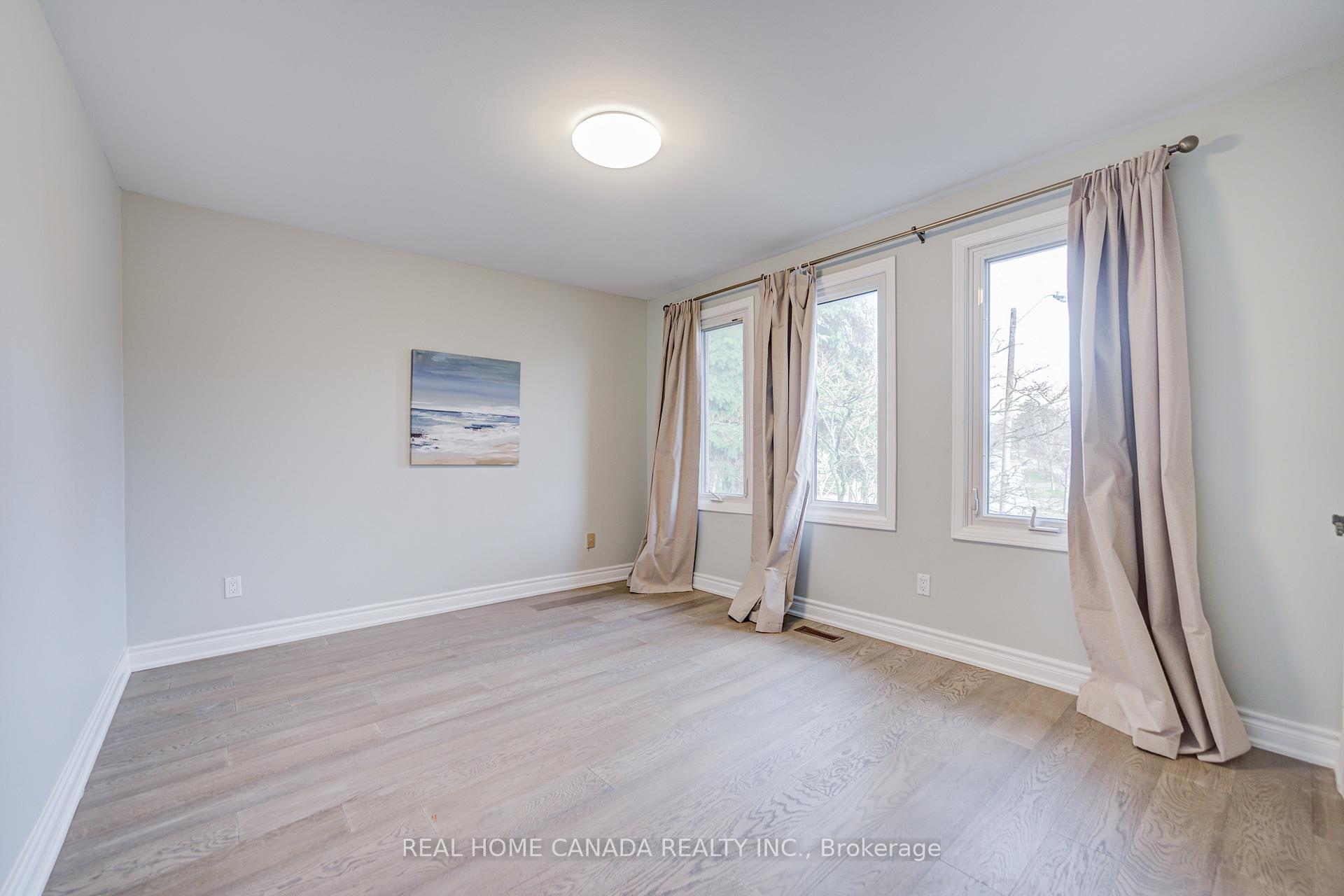 Photo 31 of 20 Saddletree Drive, North York, Bayview Woods-Steeles — HOMEH